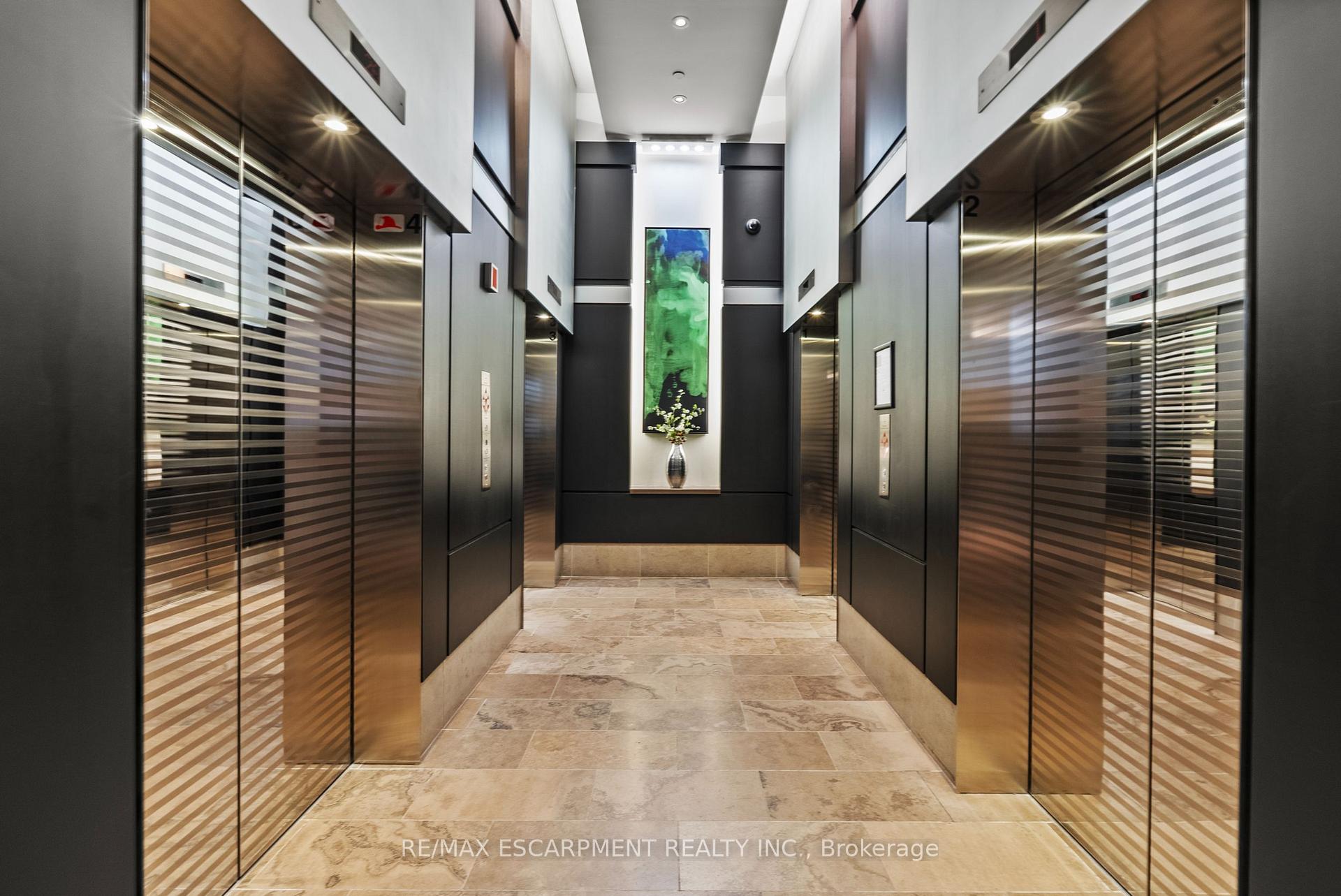 Photo 6 of Unit 603, 2181 Yonge Street, Toronto, Mount Pleasant West — HOMEH