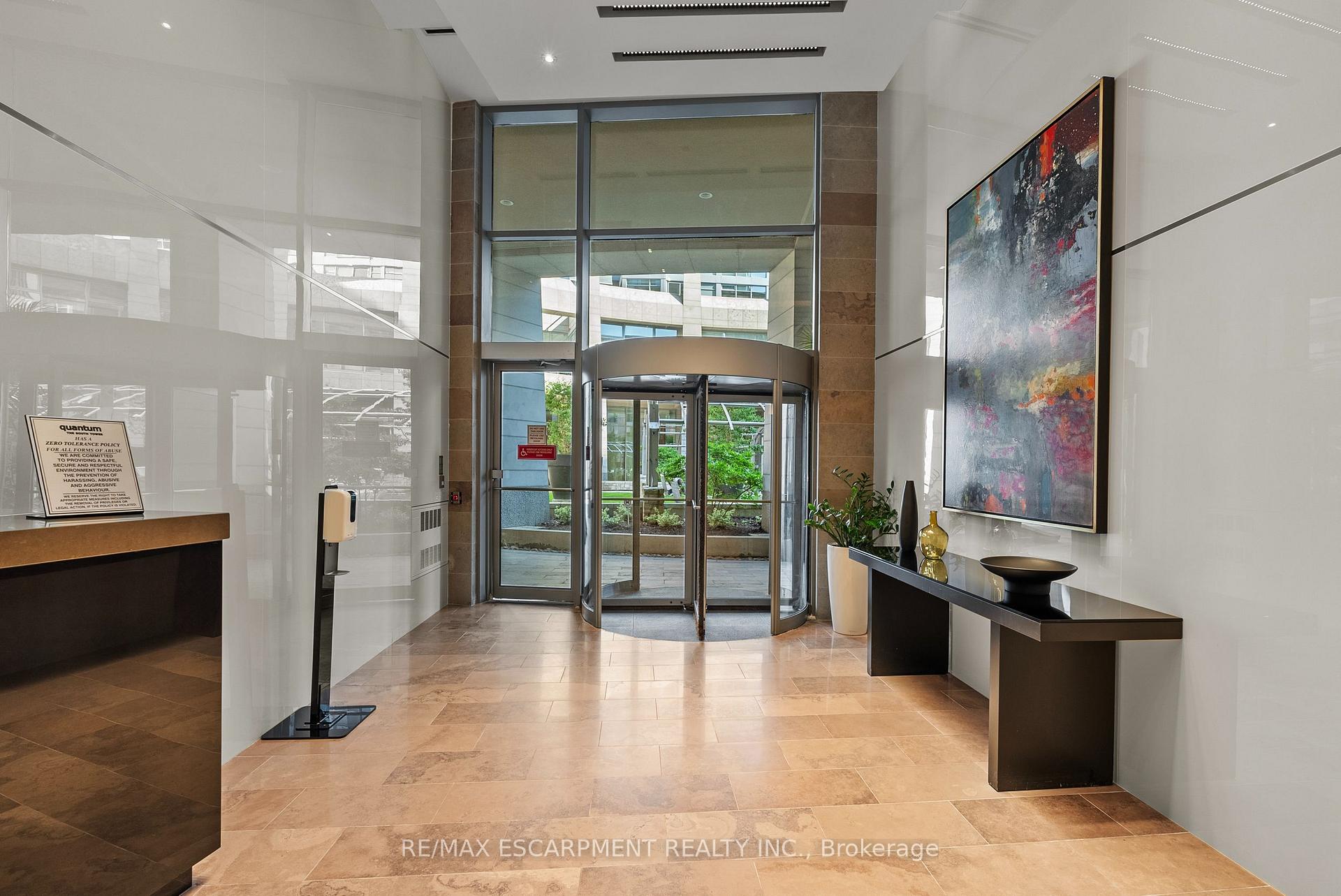 Photo 9 of Unit 603, 2181 Yonge Street, Toronto, Mount Pleasant West — HOMEH