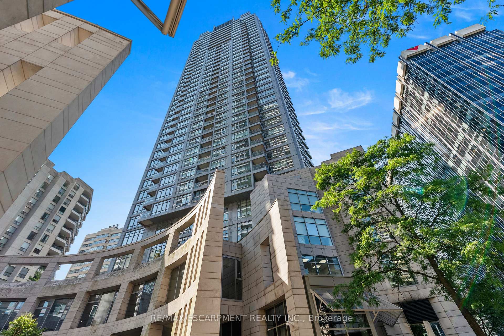 Photo 11 of Unit 603, 2181 Yonge Street, Toronto, Mount Pleasant West — HOMEH