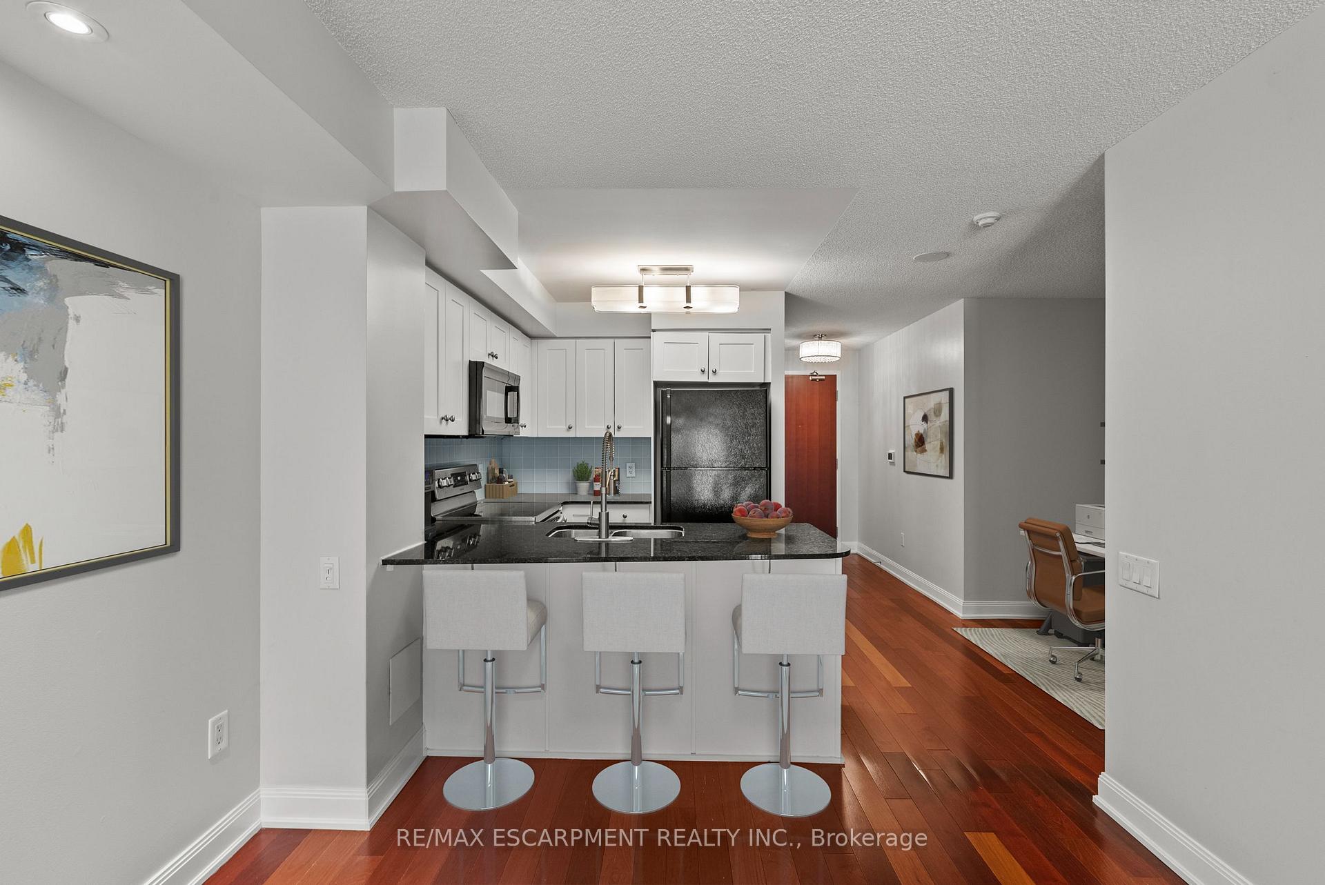 Photo 15 of Unit 603, 2181 Yonge Street, Toronto, Mount Pleasant West — HOMEH