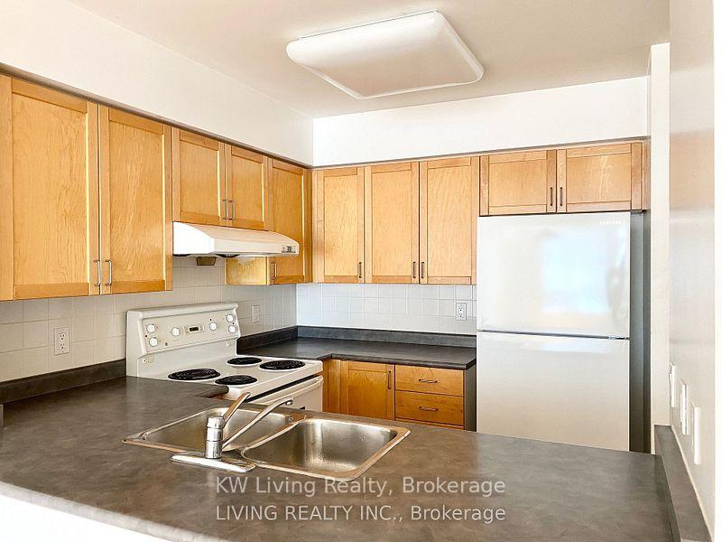 Photo 6 of Unit 808, 33 Empress Avenue, North York, Willowdale East — HOMEH