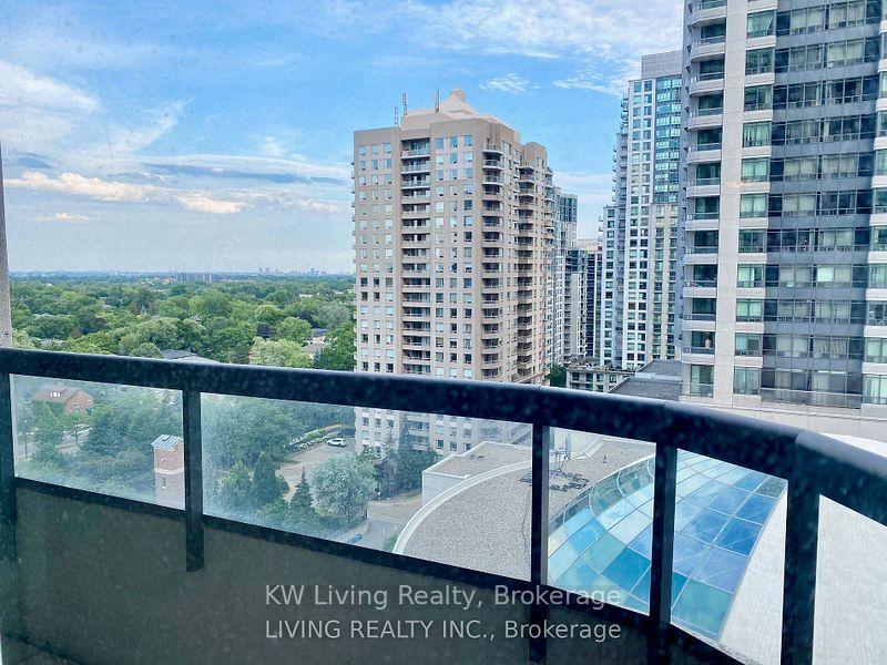 Photo 14 of Unit 808, 33 Empress Avenue, North York, Willowdale East — HOMEH