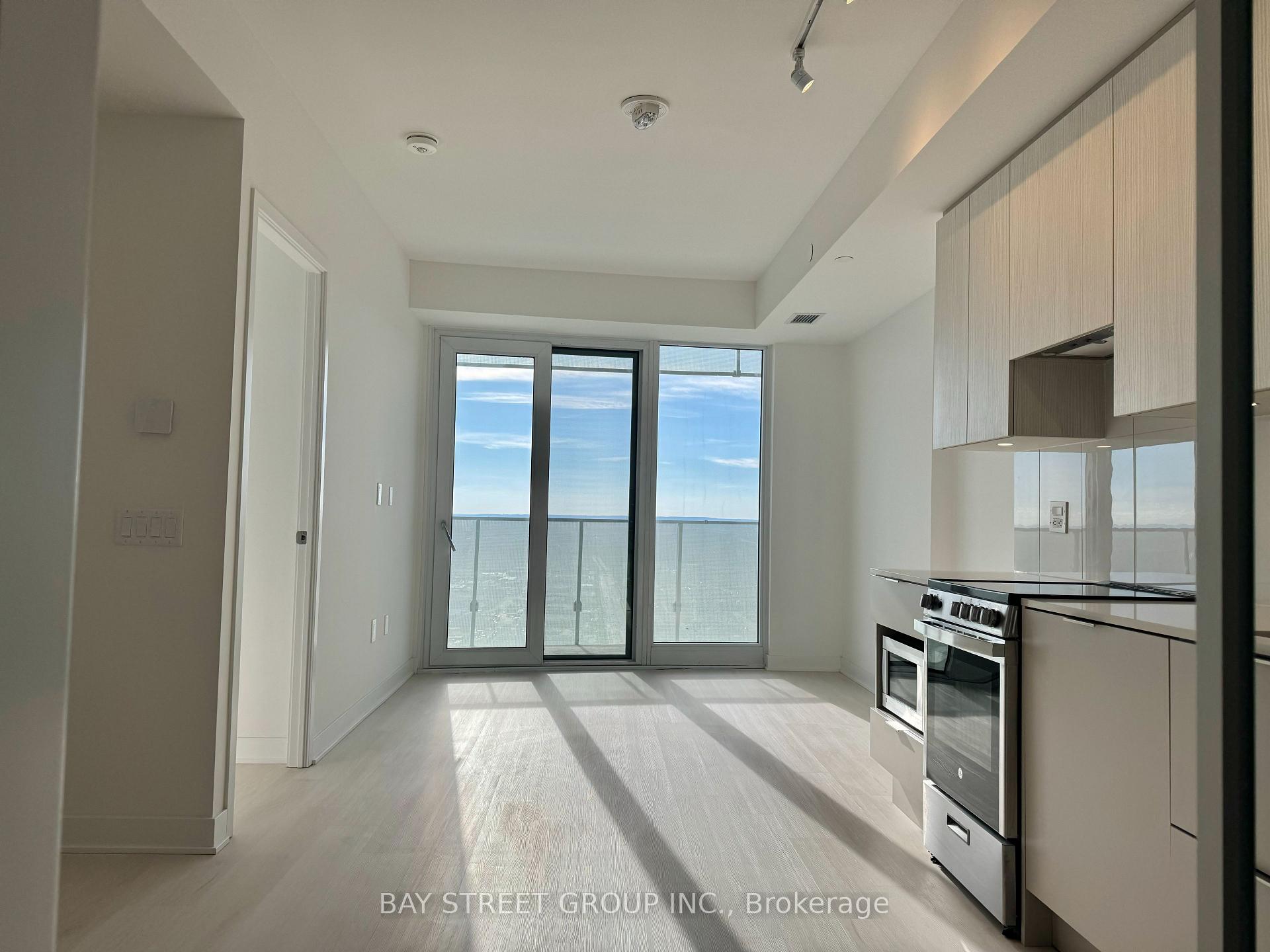 Photo 7 of Unit 5206, 3900 Confederation Parkway, Mississauga, City Centre — HOMEH