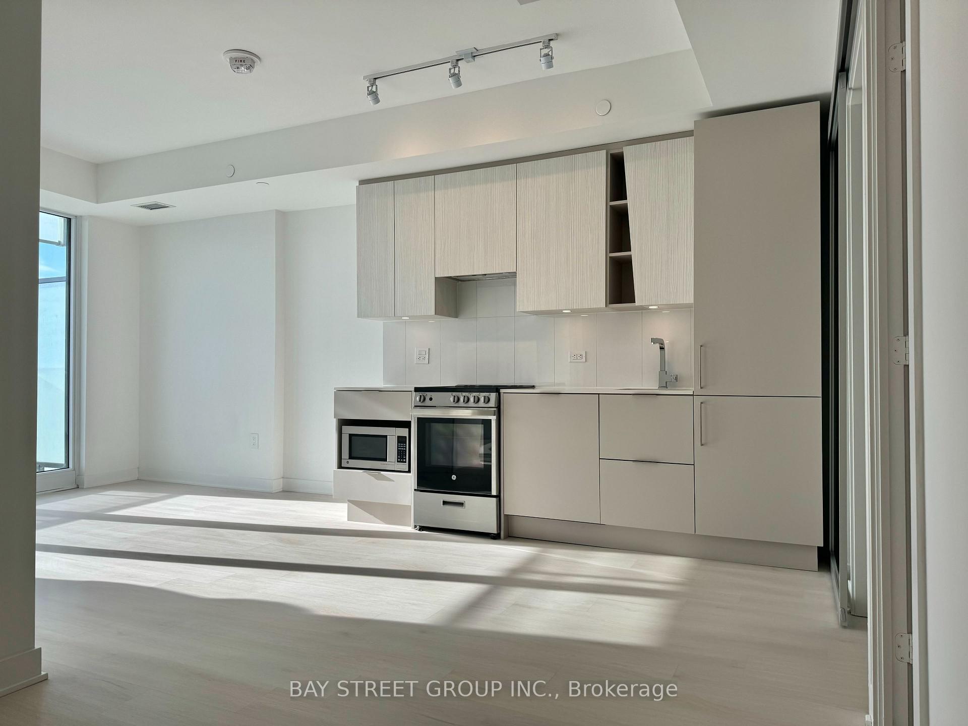 Photo 9 of Unit 5206, 3900 Confederation Parkway, Mississauga, City Centre — HOMEH