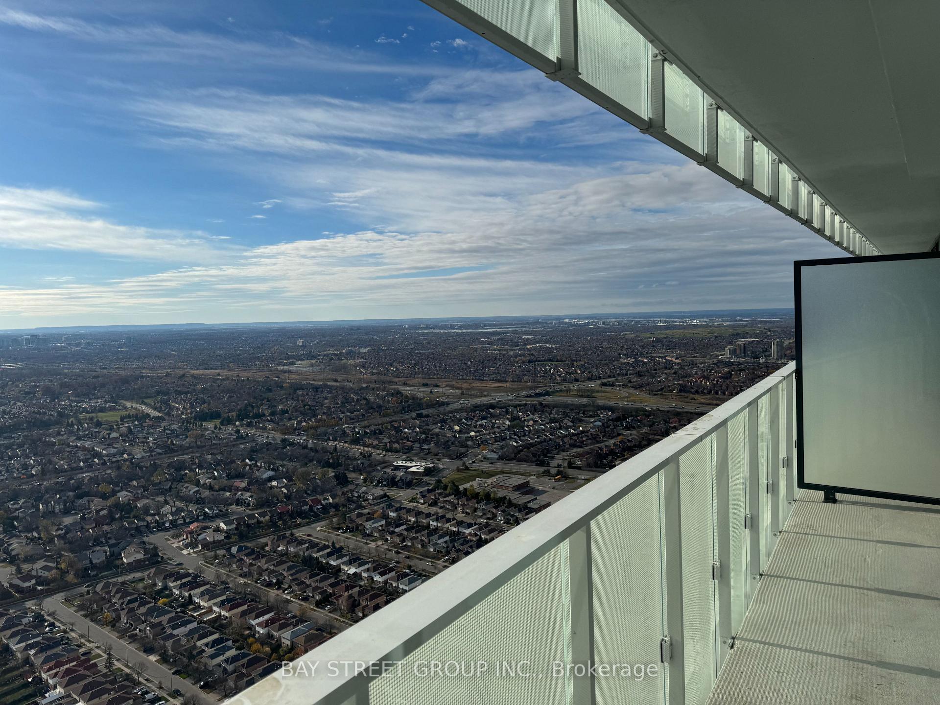 Photo 16 of Unit 5206, 3900 Confederation Parkway, Mississauga, City Centre — HOMEH