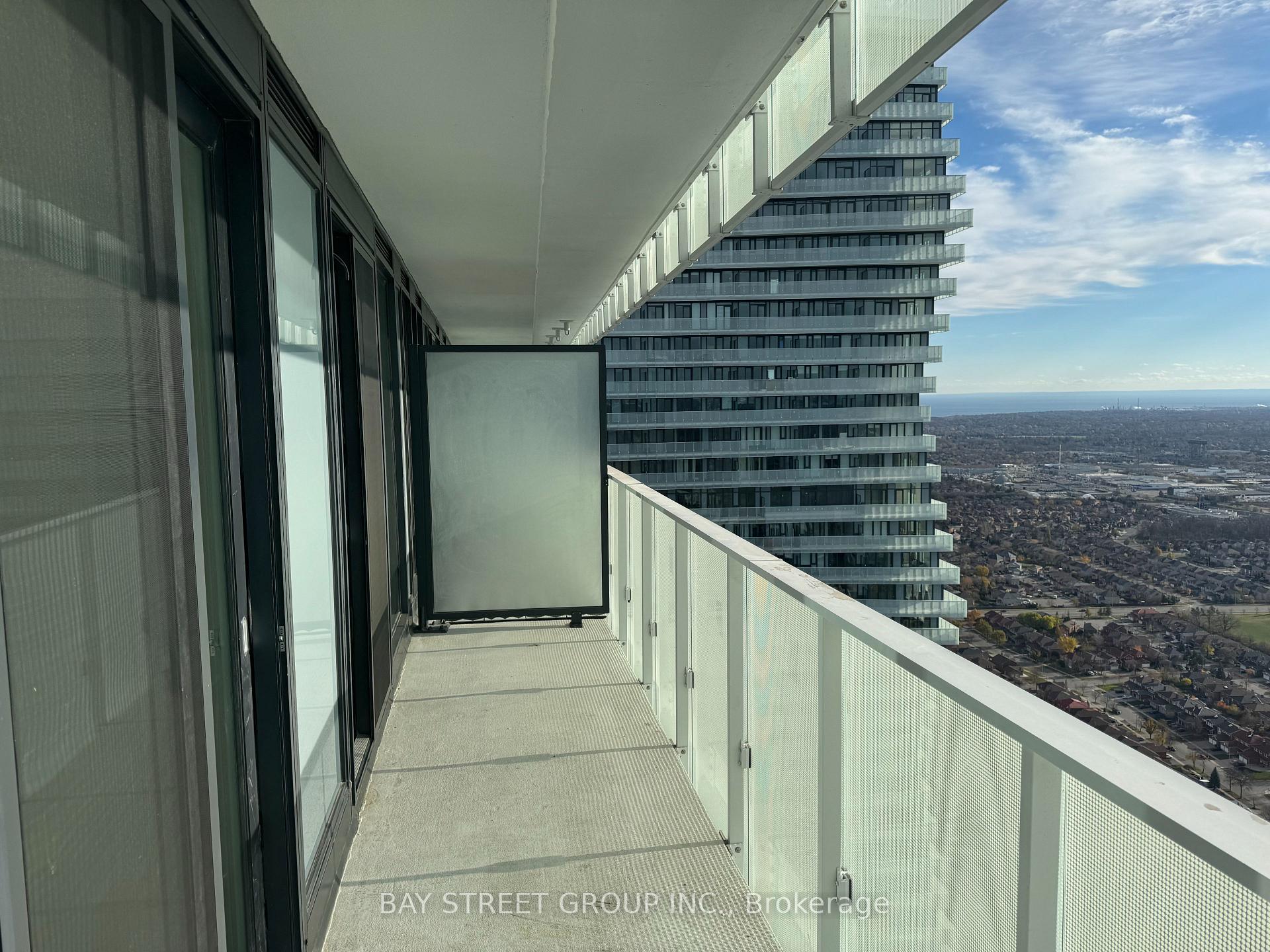 Photo 17 of Unit 5206, 3900 Confederation Parkway, Mississauga, City Centre — HOMEH