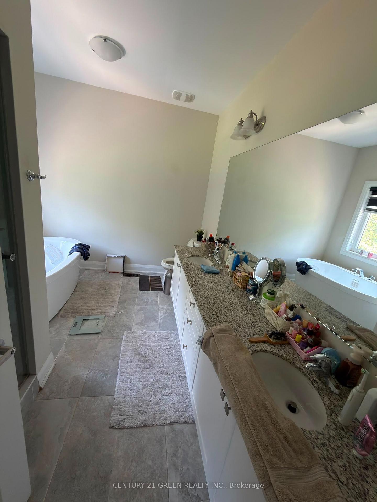 Photo 12 of Unit MAIN, 71 Eberly Woods Drive, Caledon, Rural Caledon — HOMEH