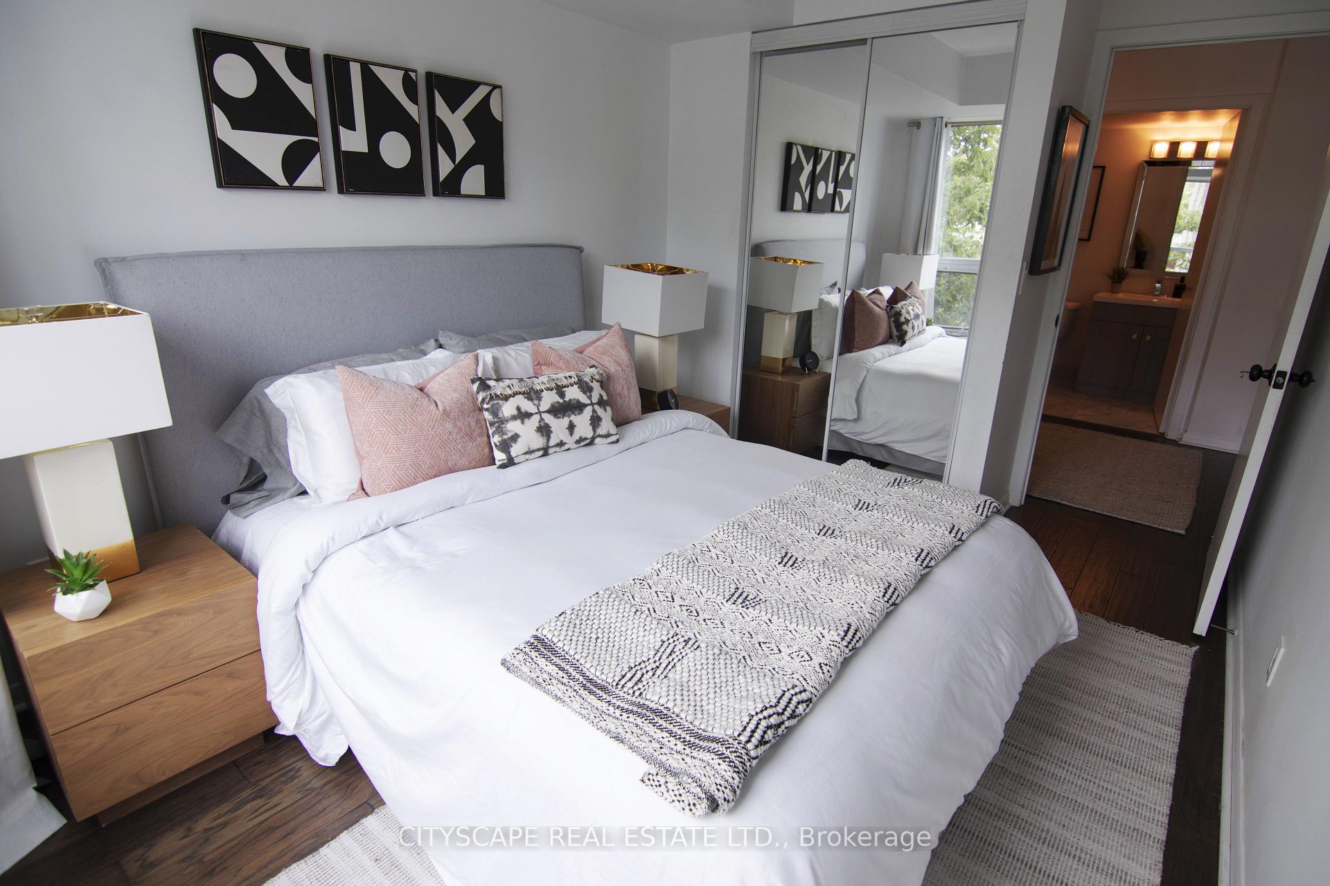 Photo 7 of Unit 322, 231 Fort York Boulevard, Toronto, Niagara — HOMEH