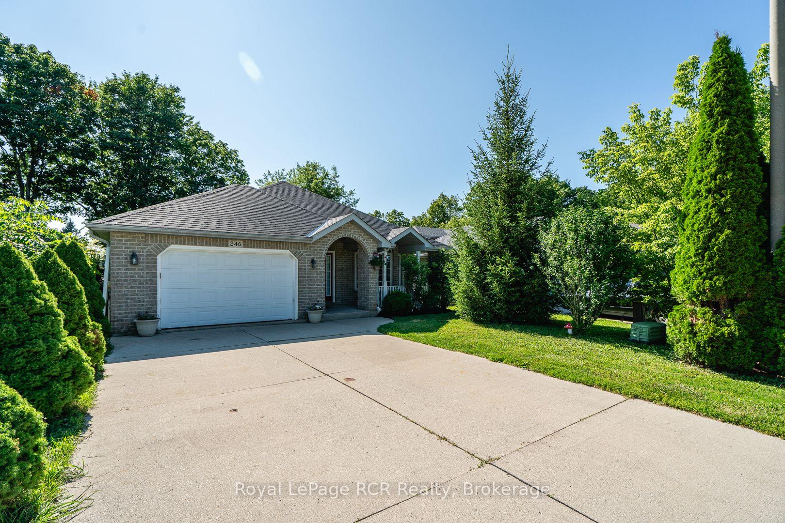 Photo 3 of 246 16th Avenue Crescent, Hanover — HOMEH