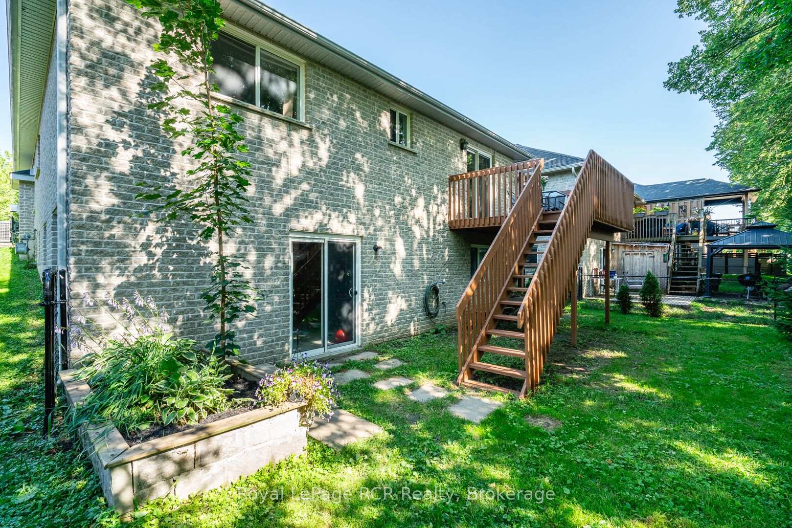 Photo 5 of 246 16th Avenue Crescent, Hanover — HOMEH