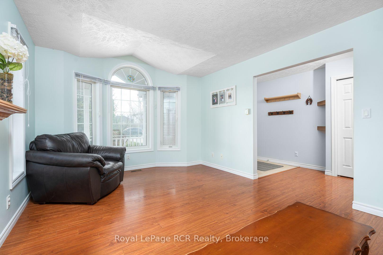 Photo 20 of 246 16th Avenue Crescent, Hanover — HOMEH