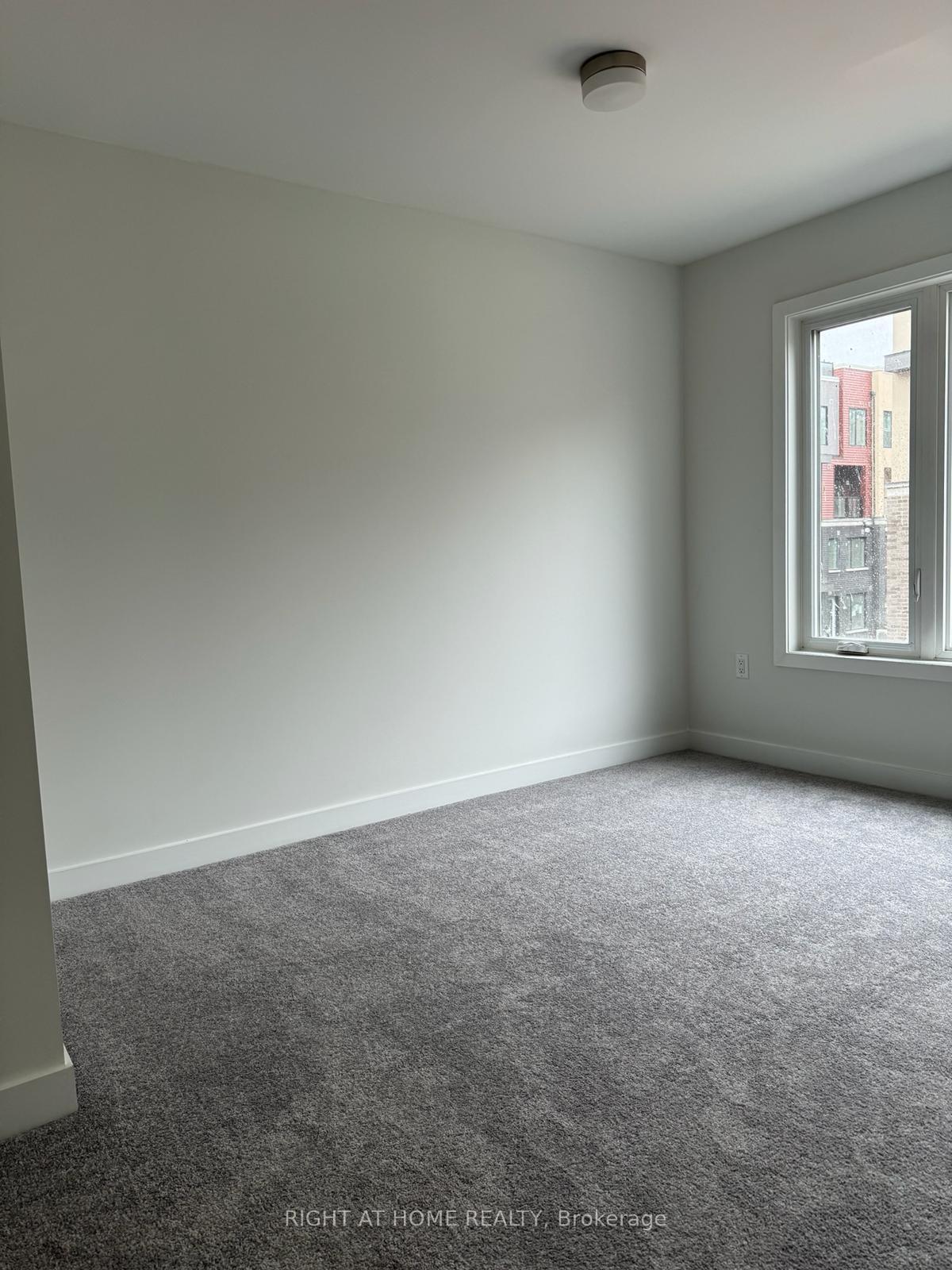 Photo 7 of Unit 2, 3562 Colonial Drive, Mississauga, Erin Mills — HOMEH