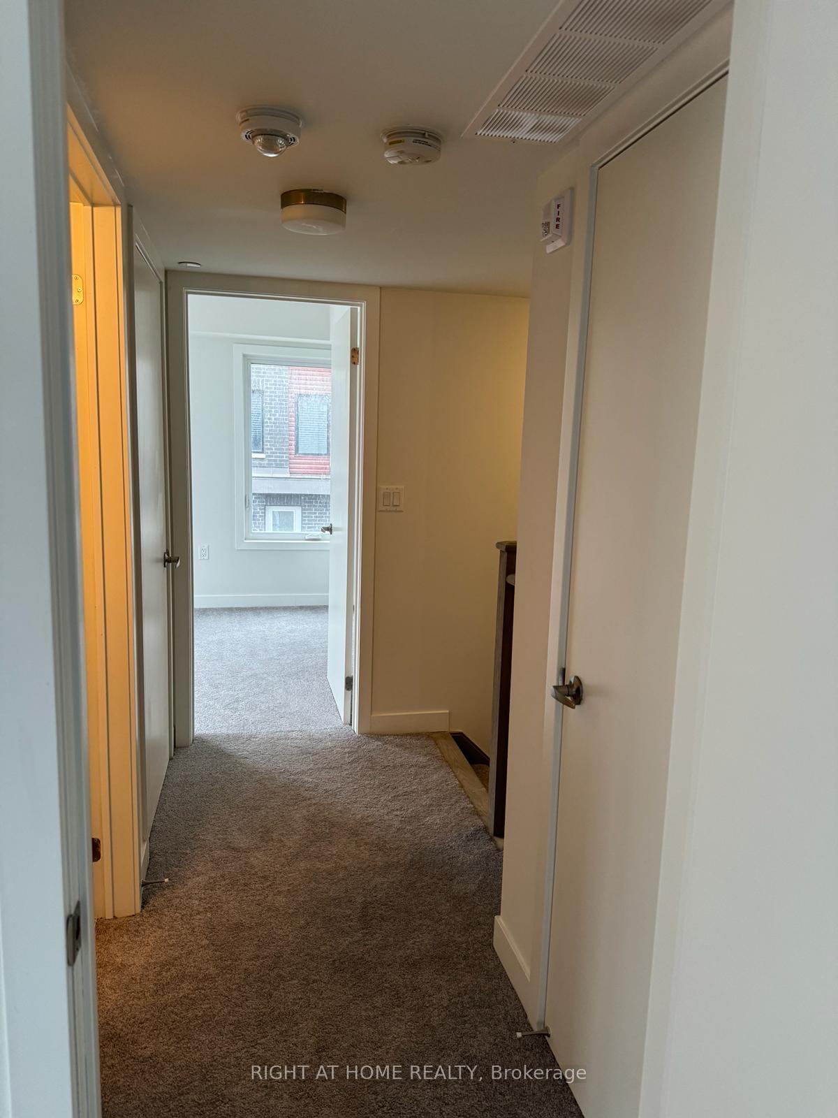 Photo 8 of Unit 2, 3562 Colonial Drive, Mississauga, Erin Mills — HOMEH