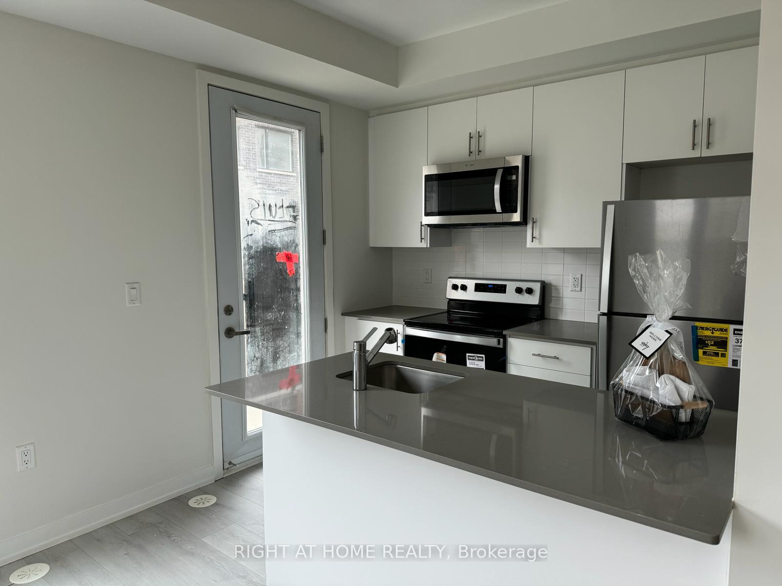 Photo 14 of Unit 2, 3562 Colonial Drive, Mississauga, Erin Mills — HOMEH