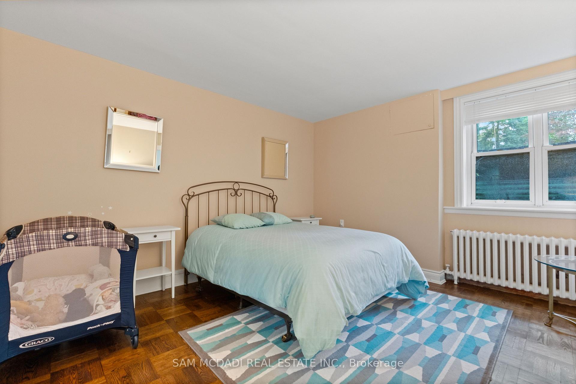 Photo 15 of 461 Temagami Crescent, Mississauga, Lorne Park — HOMEH