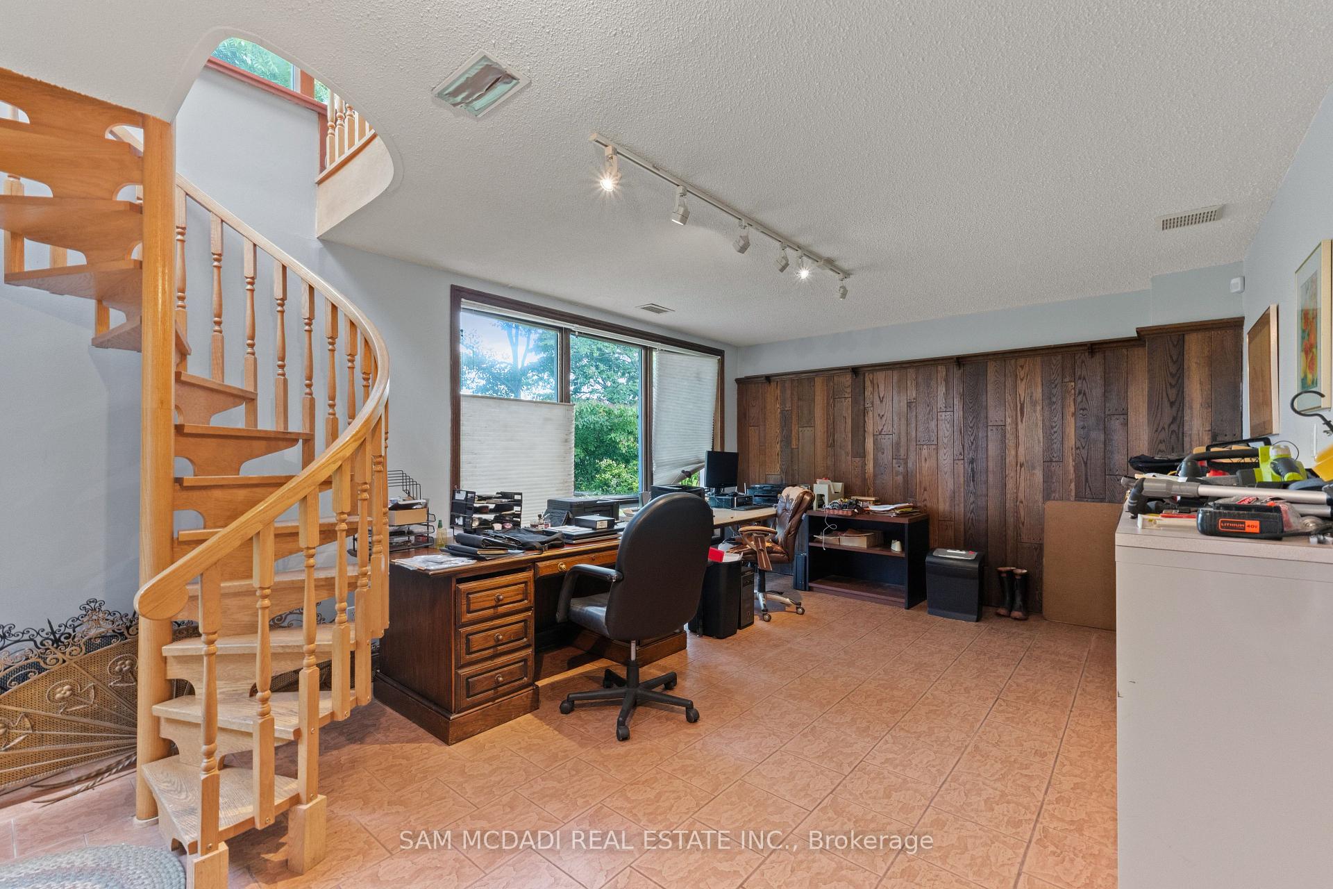 Photo 28 of 461 Temagami Crescent, Mississauga, Lorne Park — HOMEH