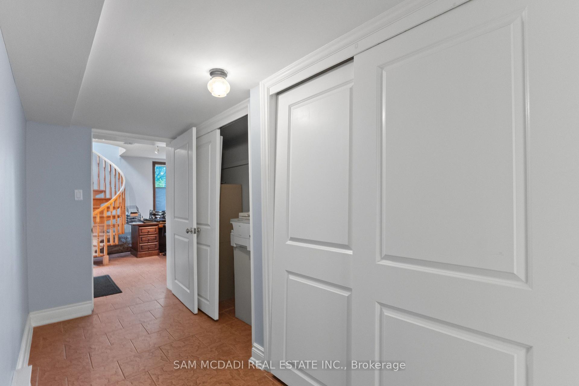 Photo 29 of 461 Temagami Crescent, Mississauga, Lorne Park — HOMEH