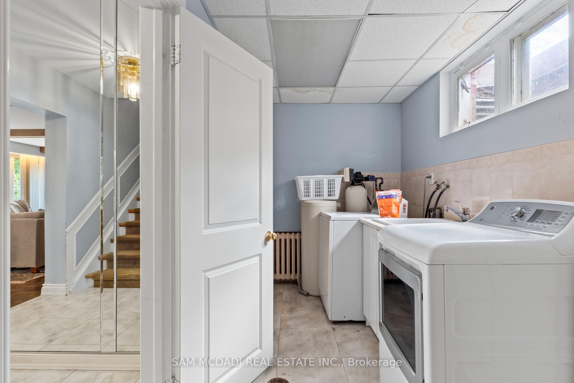 Photo 30 of 461 Temagami Crescent, Mississauga, Lorne Park — HOMEH