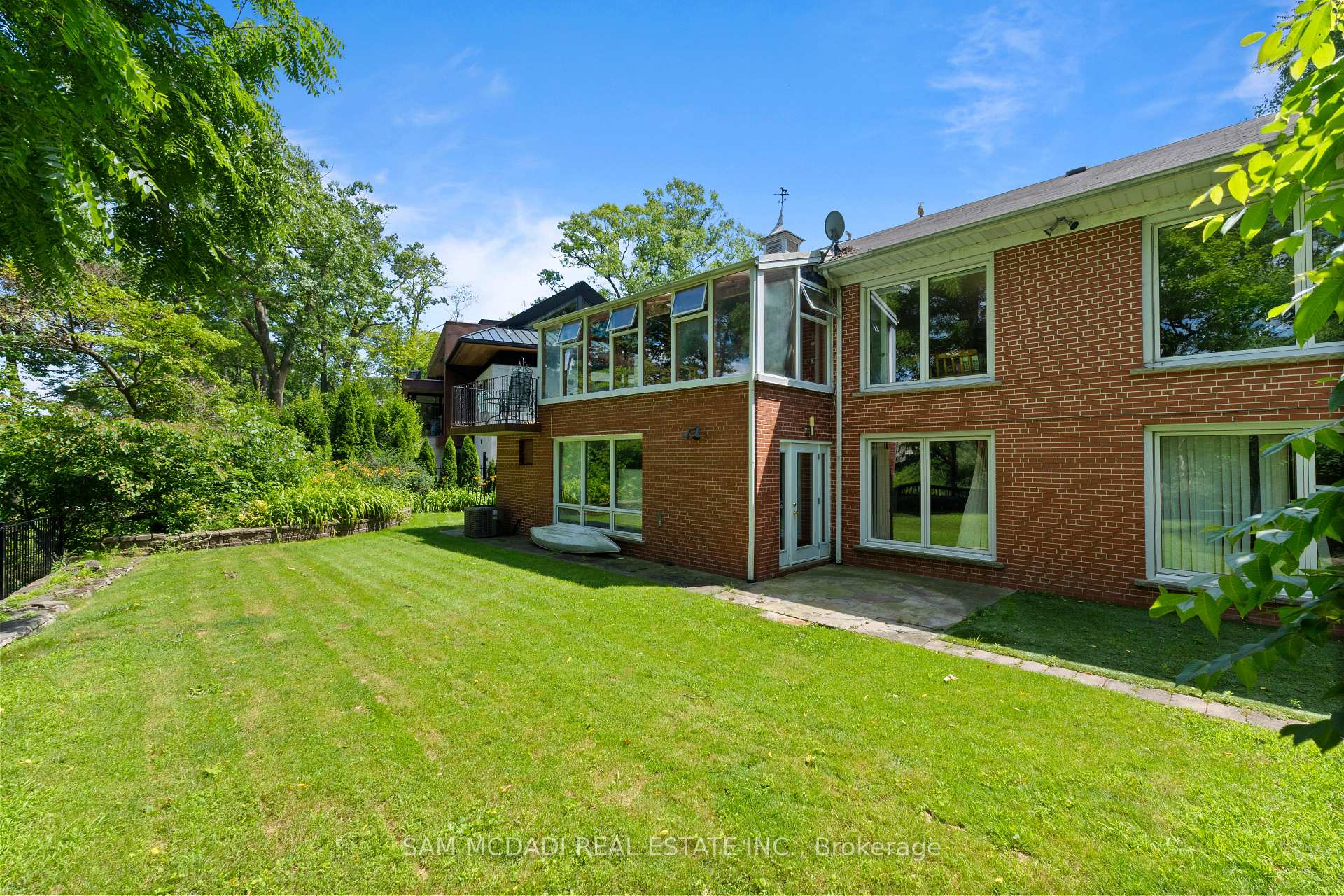 Photo 35 of 461 Temagami Crescent, Mississauga, Lorne Park — HOMEH