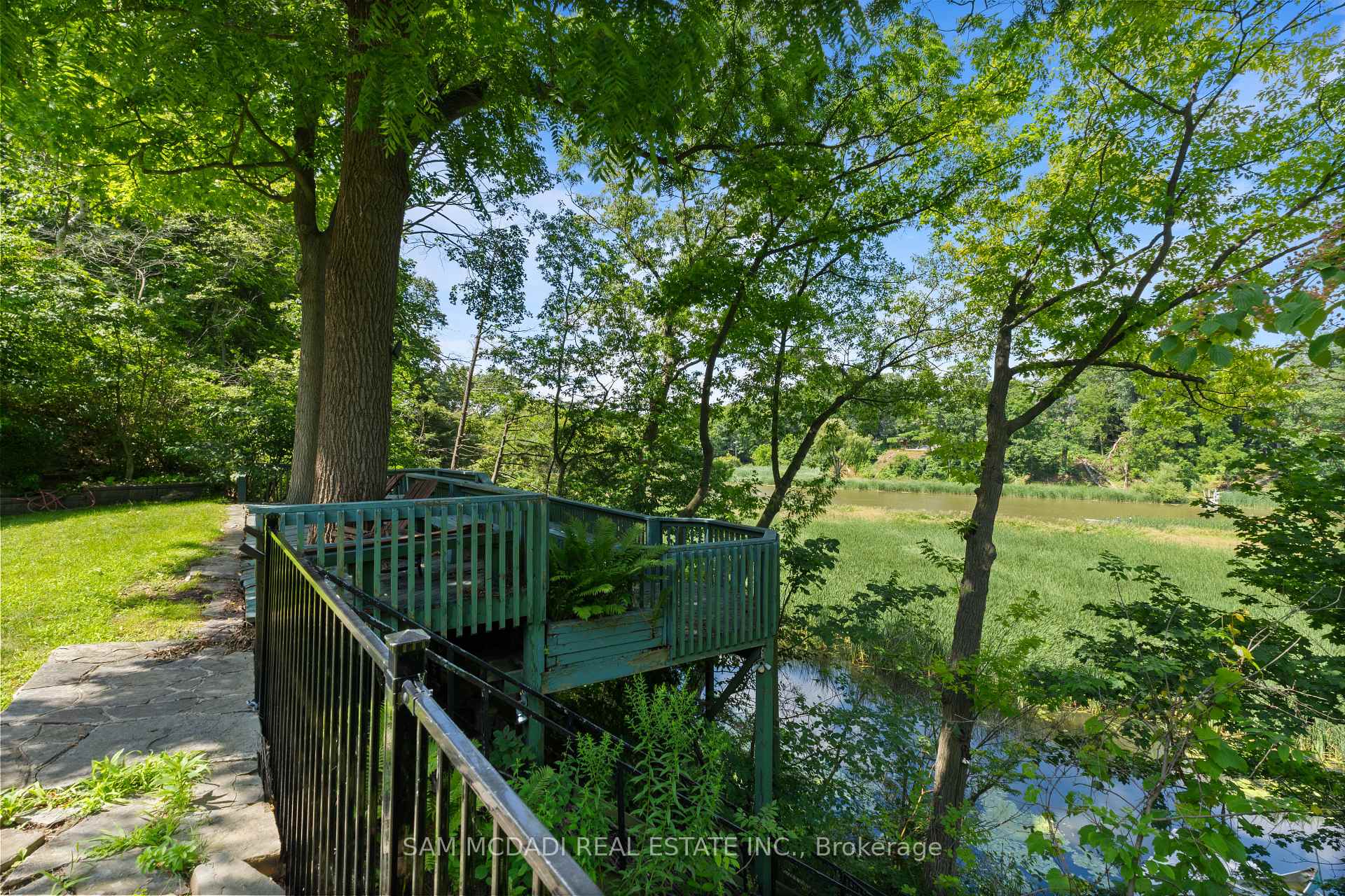 Photo 38 of 461 Temagami Crescent, Mississauga, Lorne Park — HOMEH