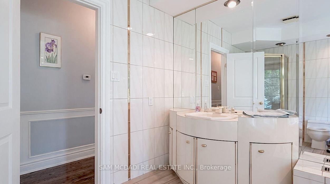 Photo 16 of 461 Temagami Crescent, Mississauga, Lorne Park — HOMEH