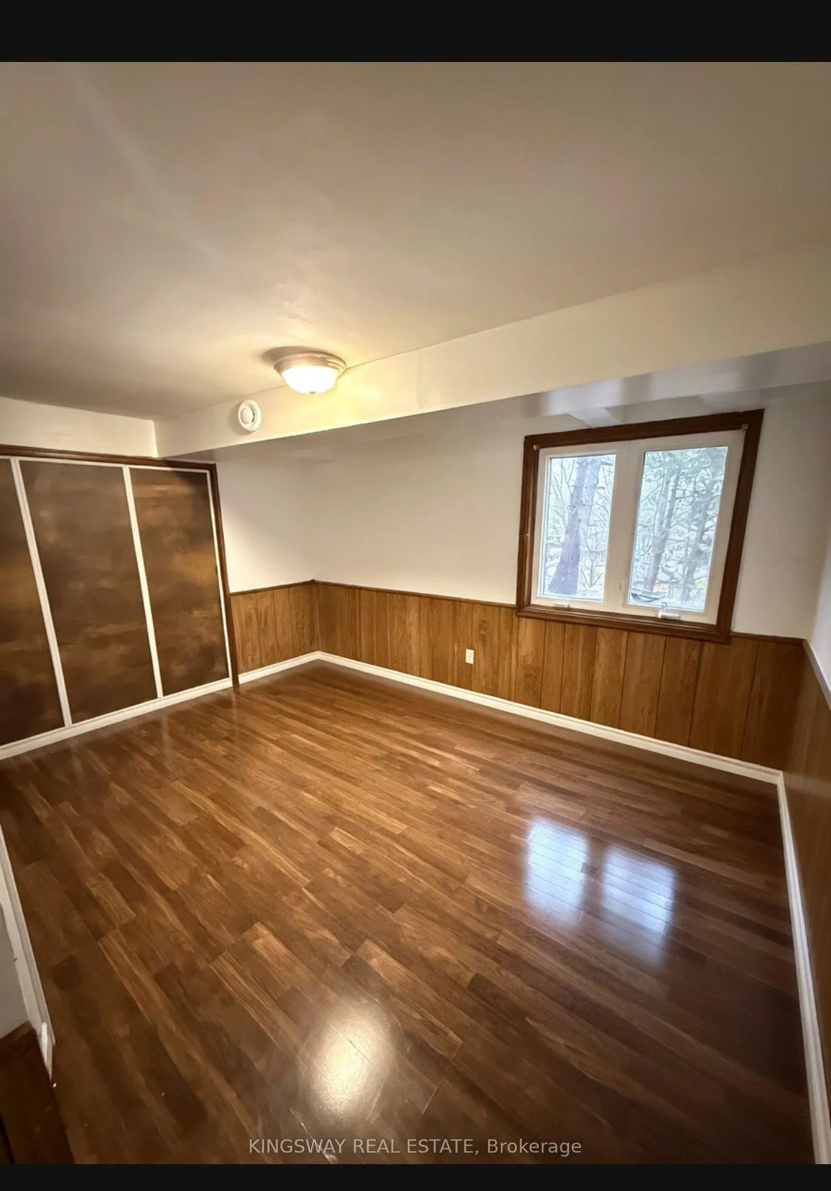 Photo 12 of 405 Dixon Boulevard, Newmarket, Central Newmarket — HOMEH