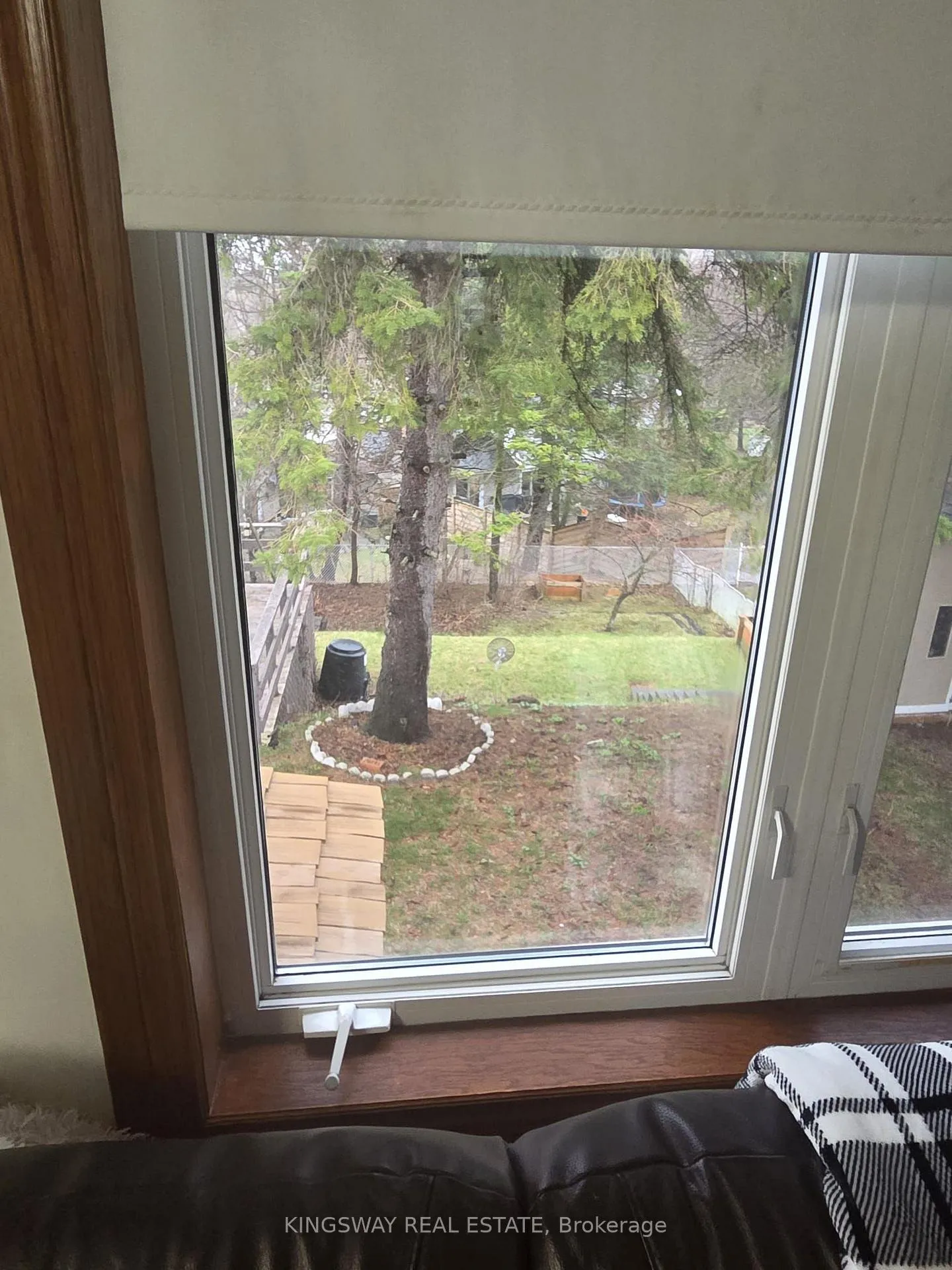Photo 13 of 405 Dixon Boulevard, Newmarket, Central Newmarket — HOMEH
