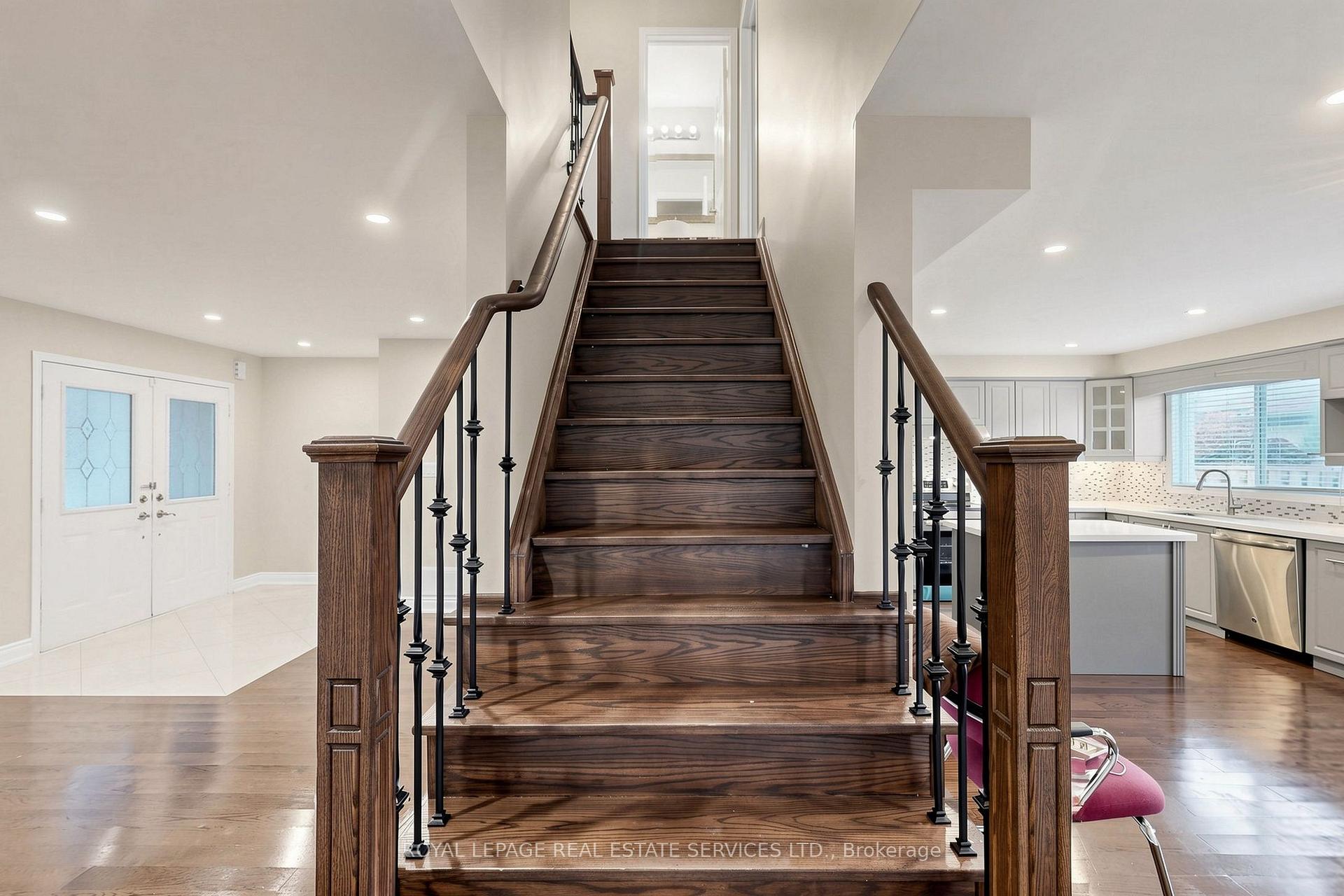 Photo 15 of 5837 Rainberry Drive, Mississauga, Churchill Meadows — HOMEH