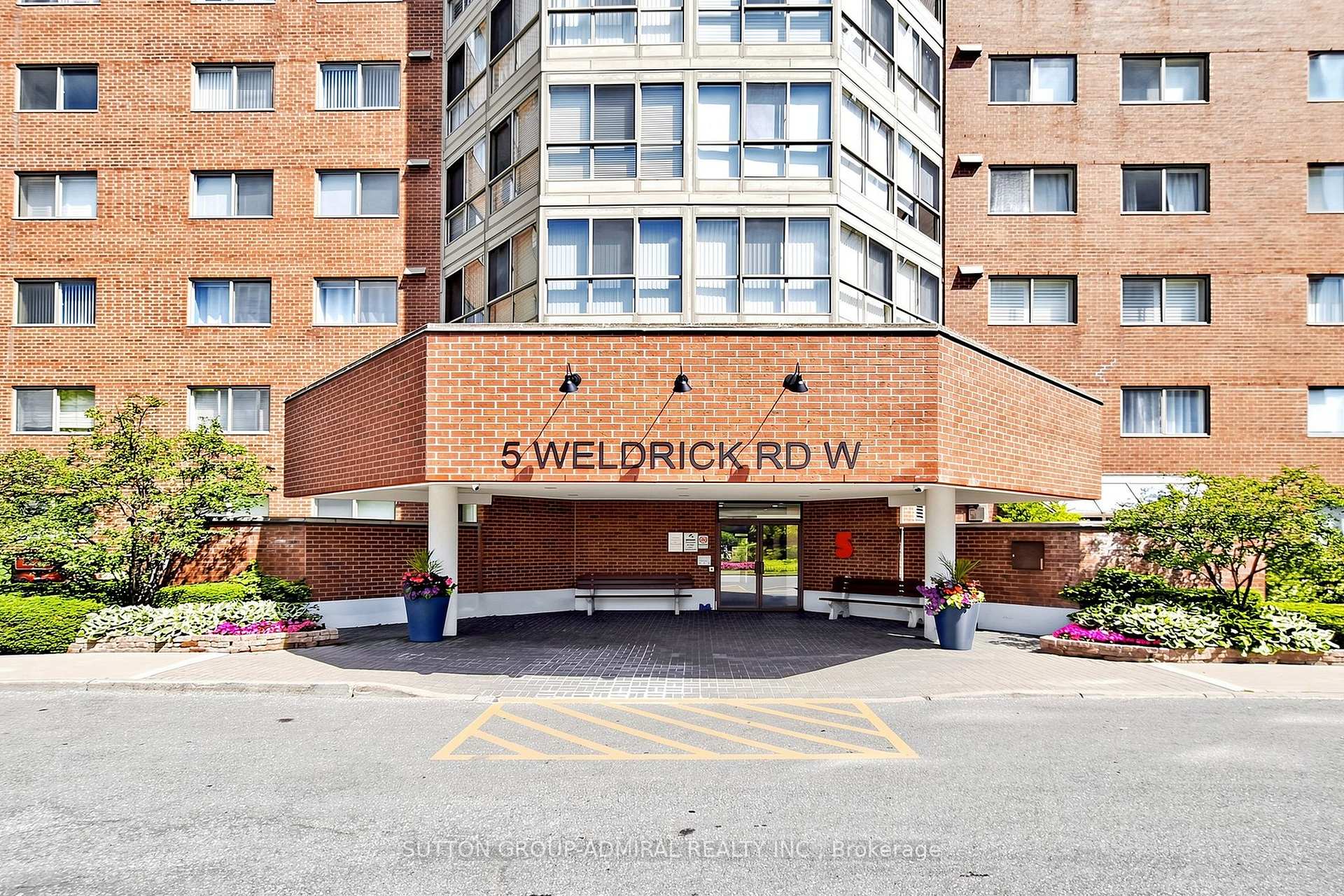 Photo 6 of Unit 208, 5 Weldrick Road W, Richmond Hill, North Richvale — HOMEH