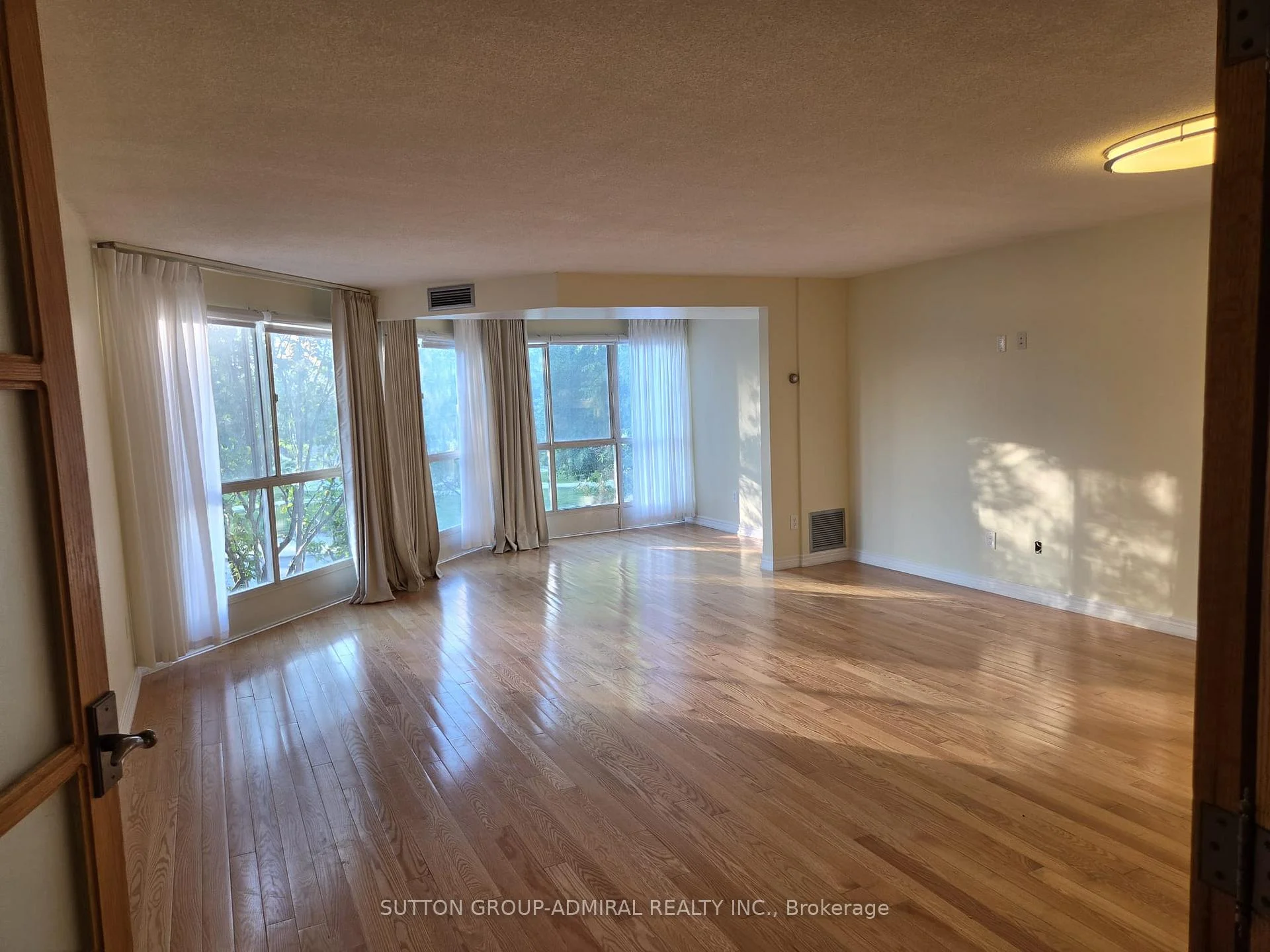 Photo 19 of Unit 208, 5 Weldrick Road W, Richmond Hill, North Richvale — HOMEH
