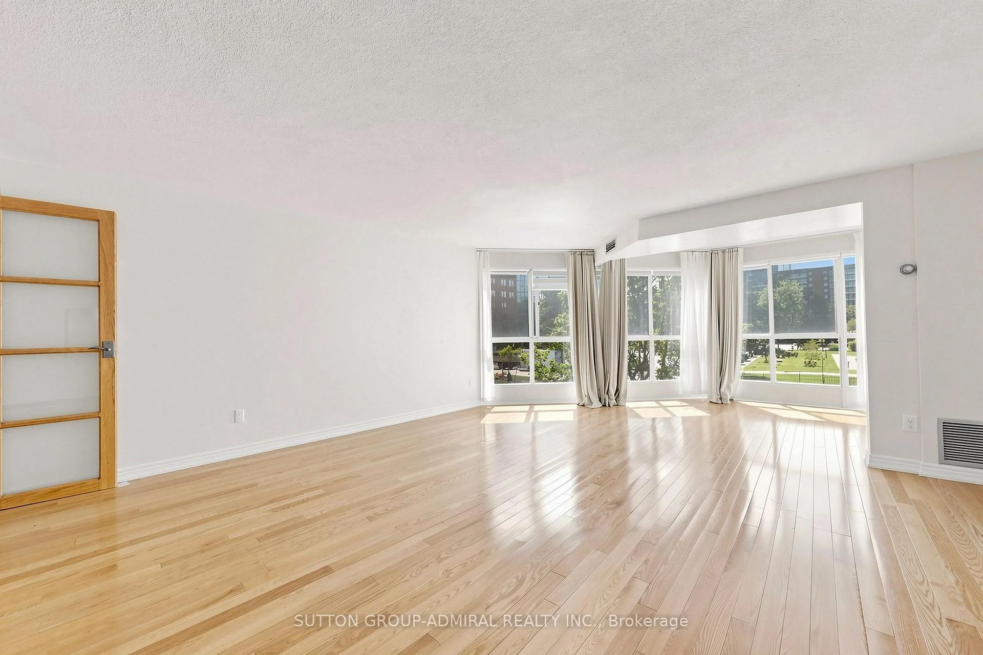 Photo 22 of Unit 208, 5 Weldrick Road W, Richmond Hill, North Richvale — HOMEH