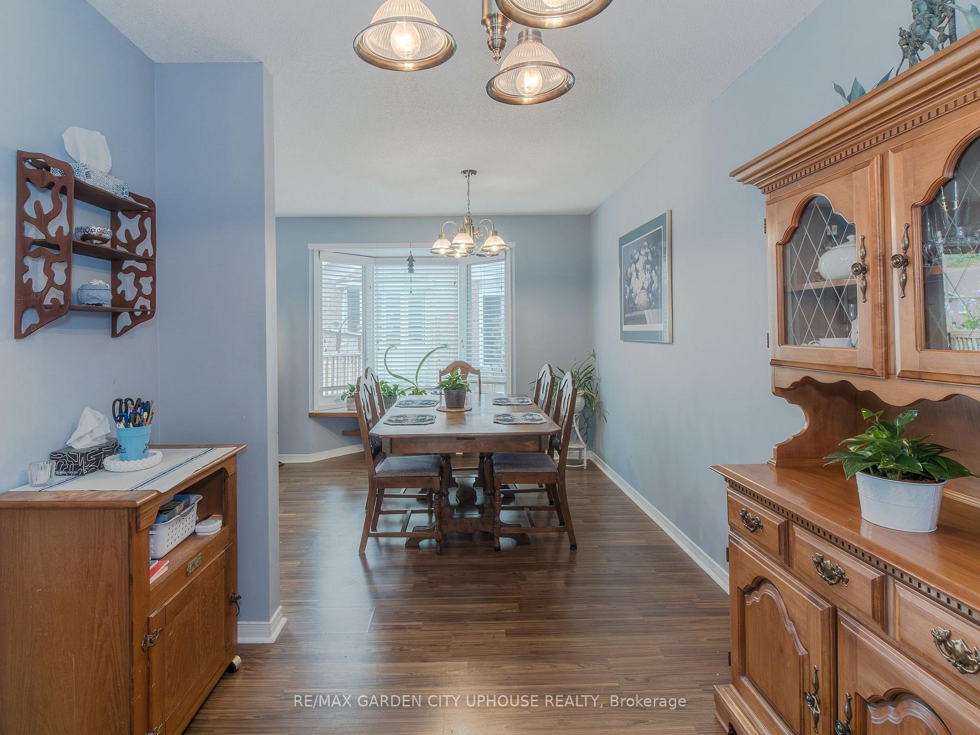 Photo 9 of 122 Bunting Road, St. Catharines, E. Chester — HOMEH
