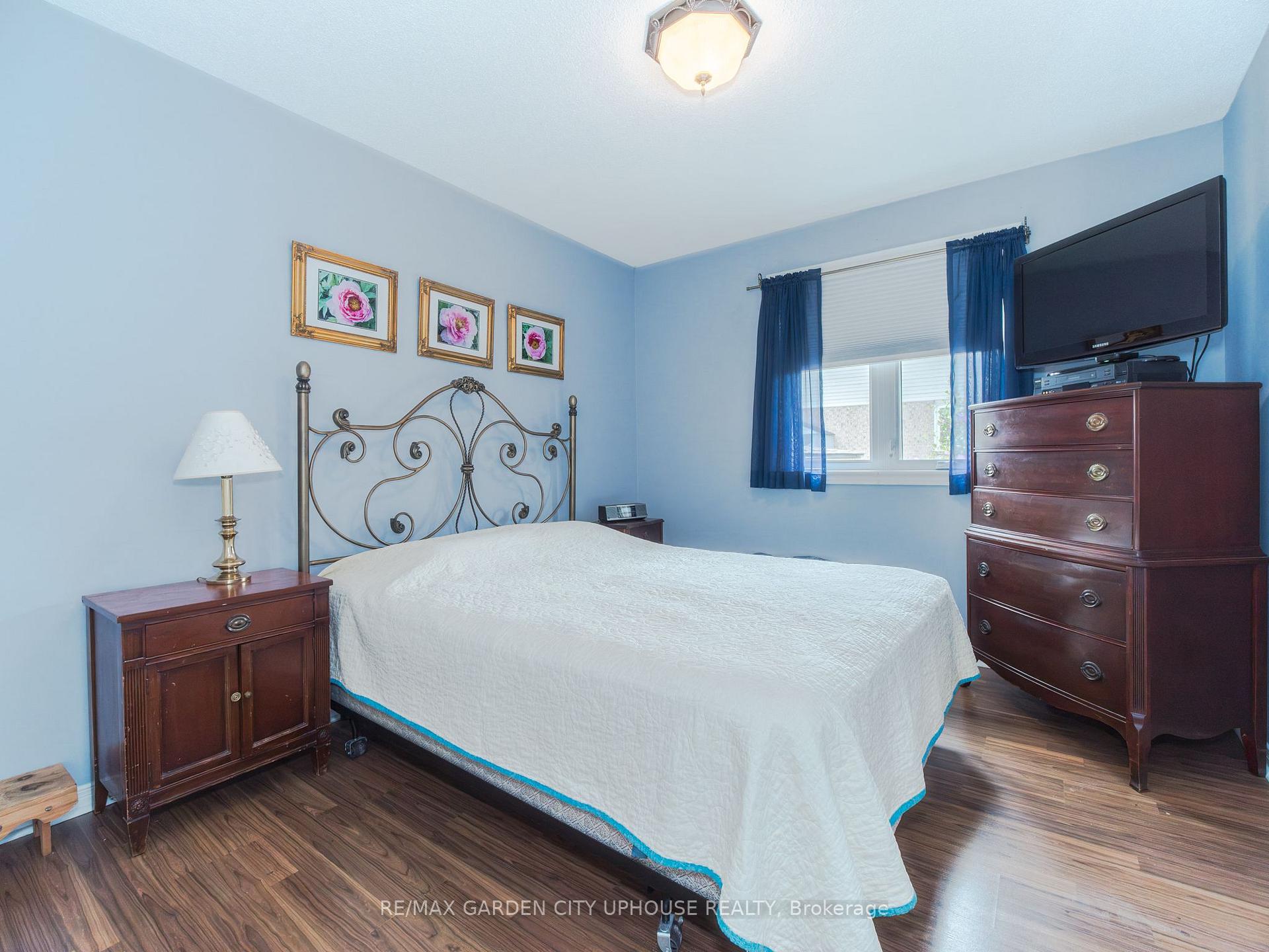 Photo 12 of 122 Bunting Road, St. Catharines, E. Chester — HOMEH