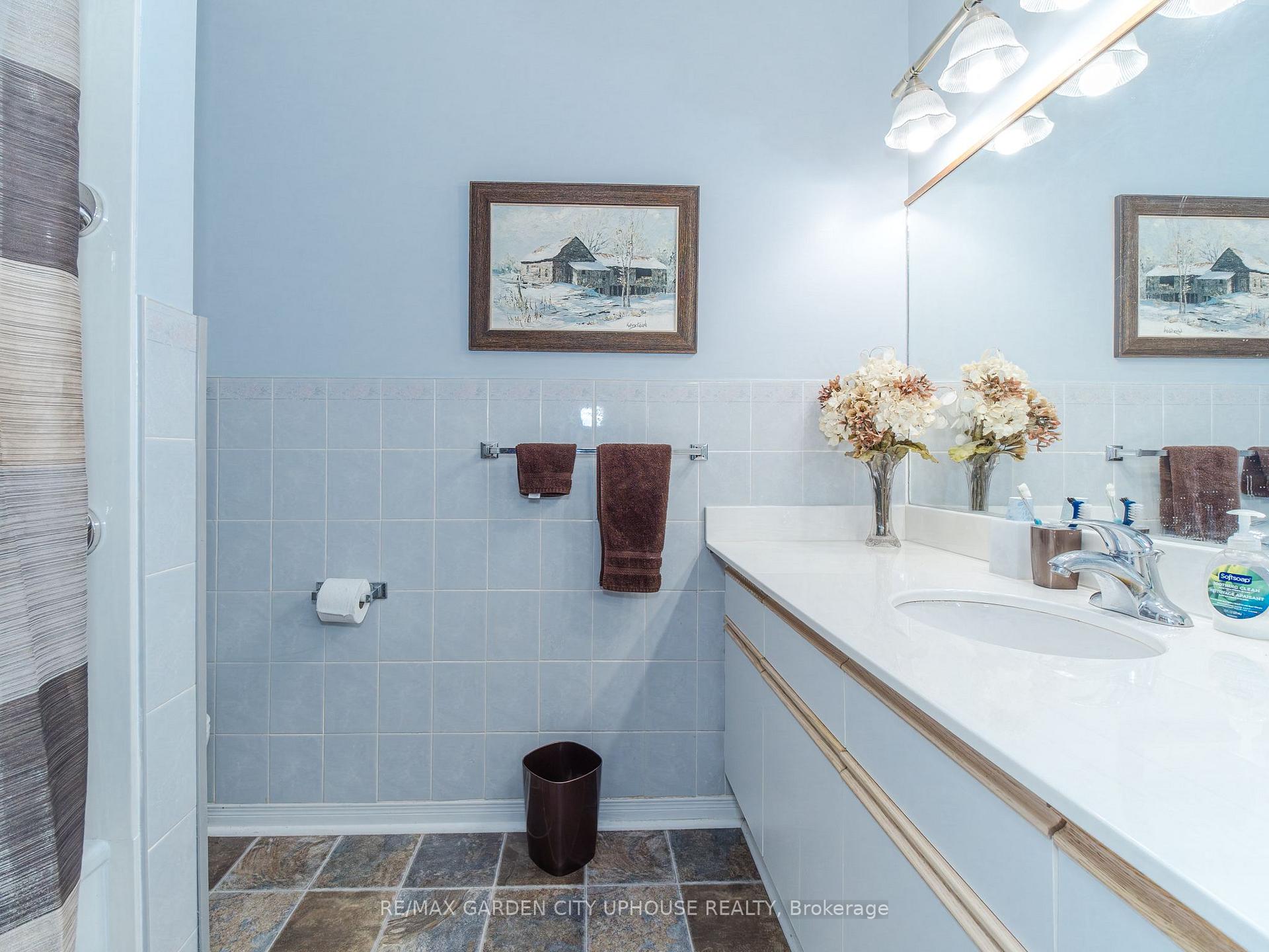 Photo 13 of 122 Bunting Road, St. Catharines, E. Chester — HOMEH