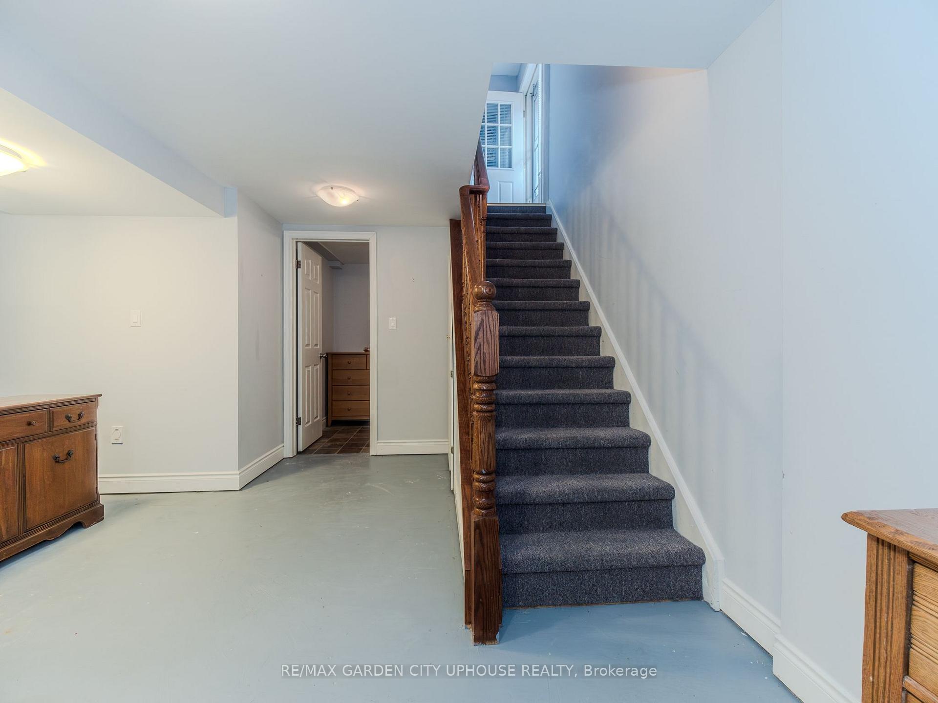 Photo 15 of 122 Bunting Road, St. Catharines, E. Chester — HOMEH