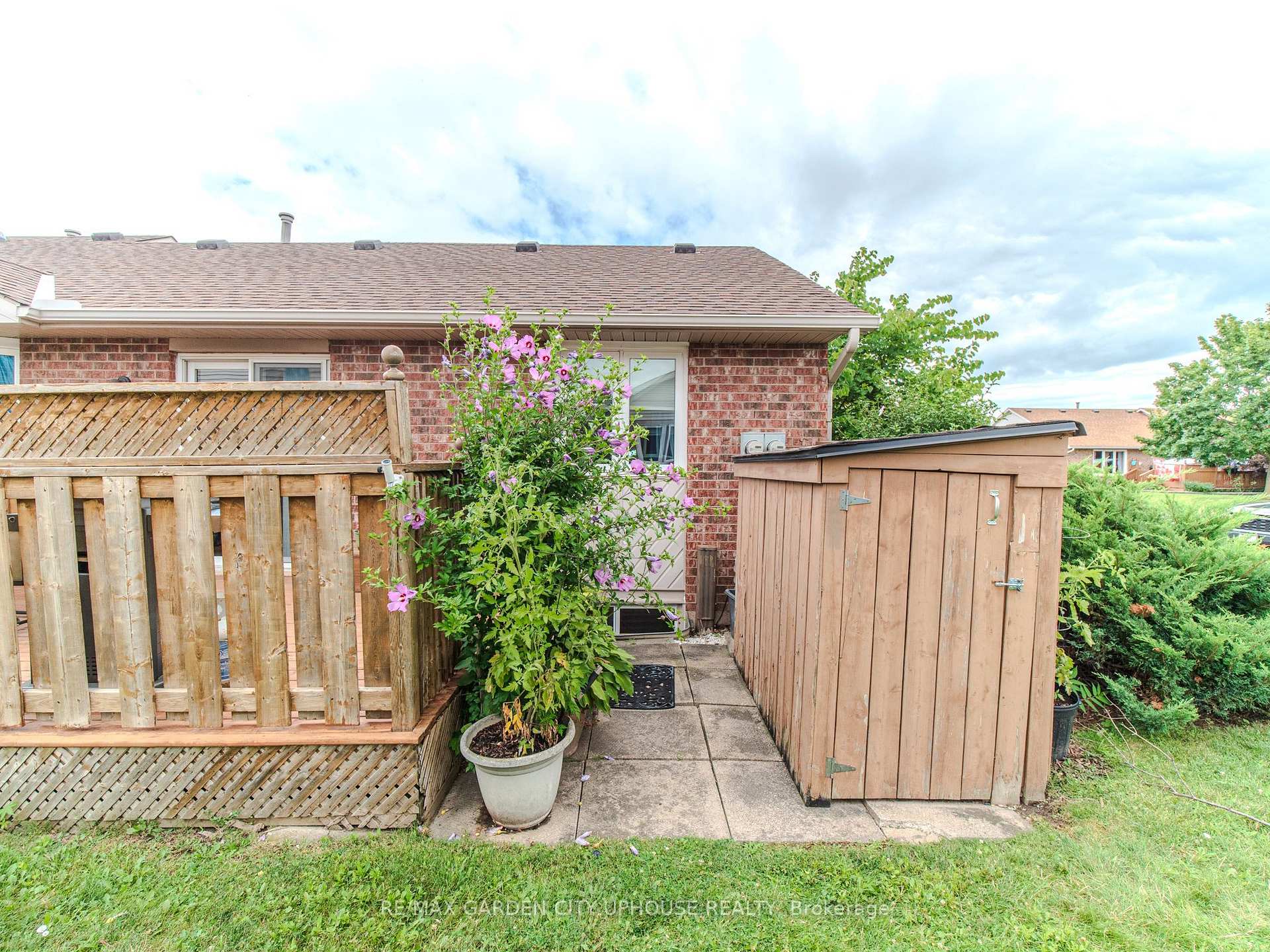 Photo 22 of 122 Bunting Road, St. Catharines, E. Chester — HOMEH