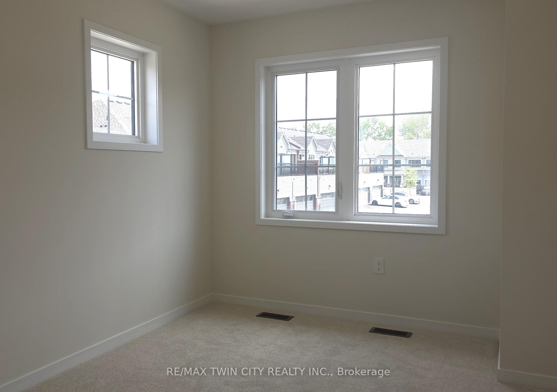 Photo 8 of 35 Moonstone Common, Cambridge, Preston Heights — HOMEH