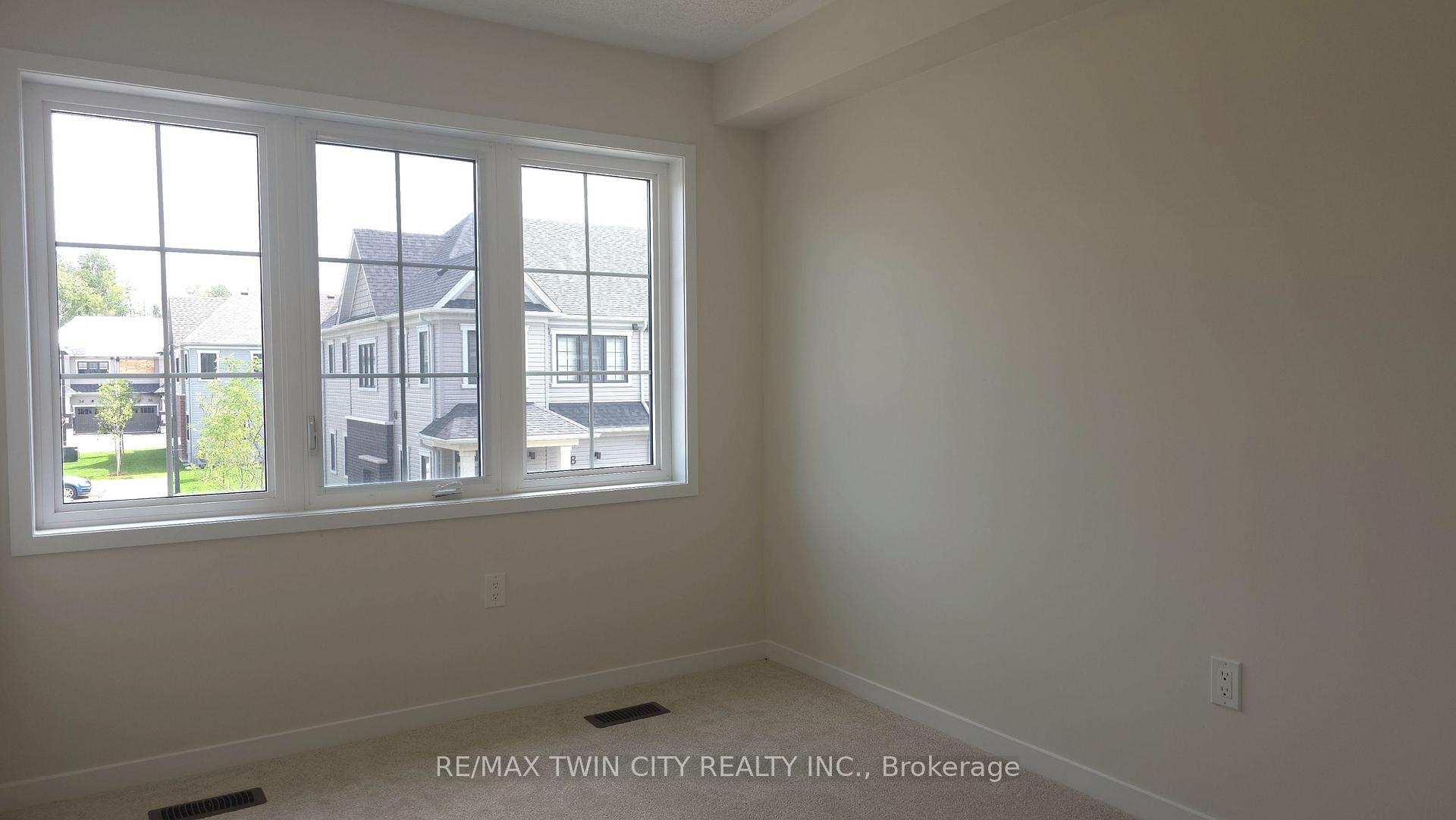 Photo 9 of 35 Moonstone Common, Cambridge, Preston Heights — HOMEH