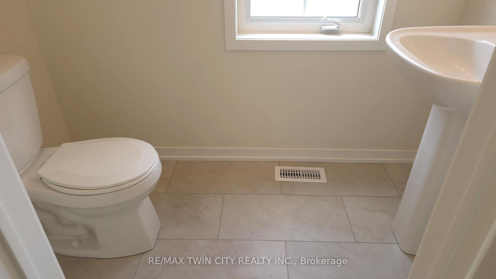 Photo 17 of 35 Moonstone Common, Cambridge, Preston Heights — HOMEH