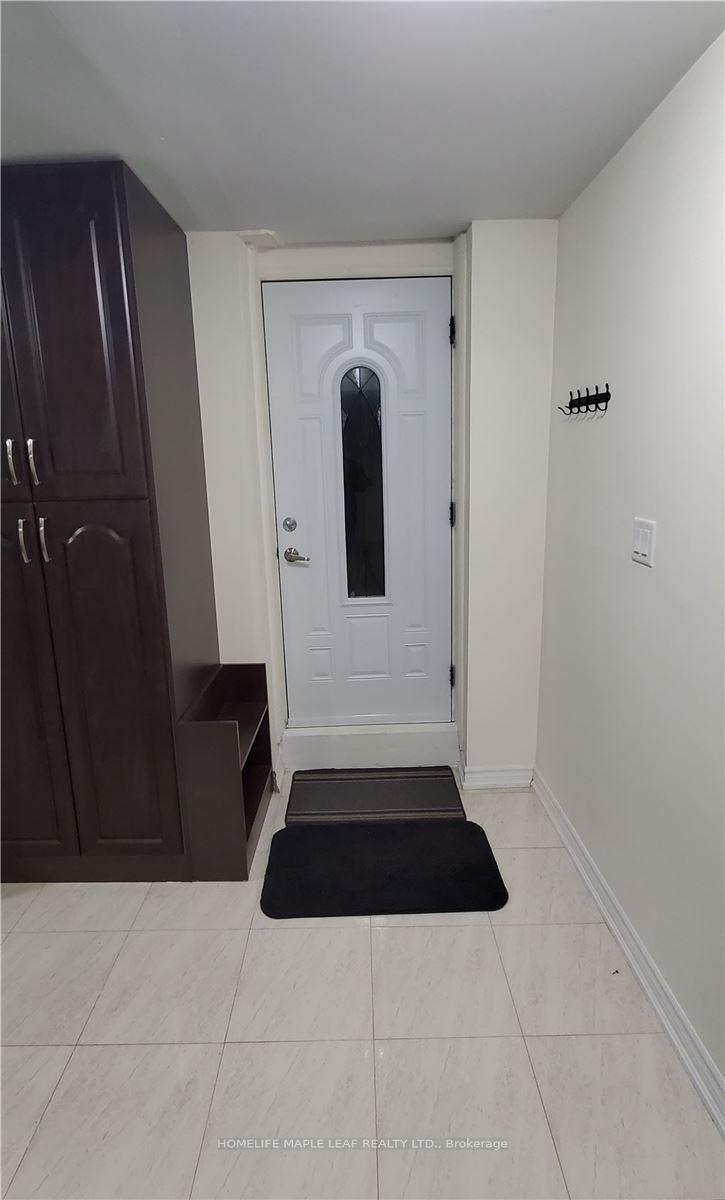 Photo 9 of 5 Gallucci Crescent, Brampton, Bram East — HOMEH