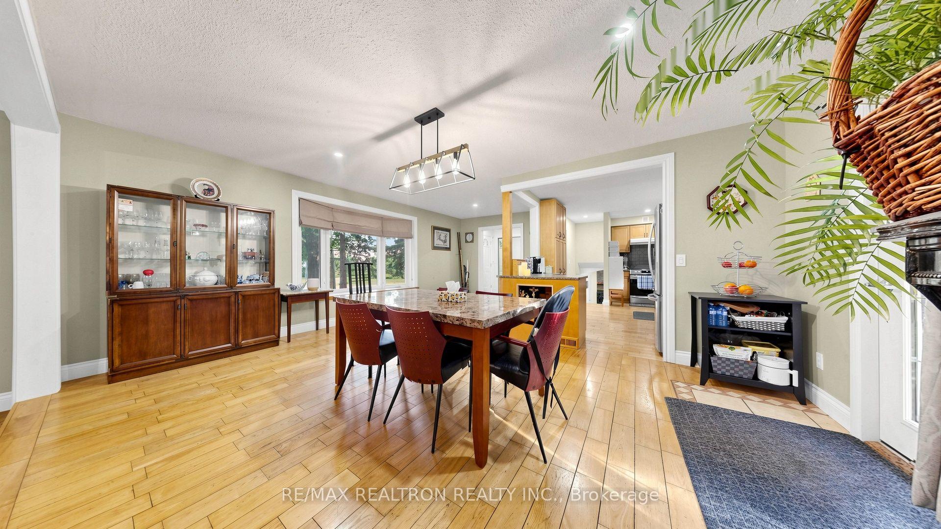 Photo 16 of 10 Rotherglen Road S, Ajax, Central West — HOMEH