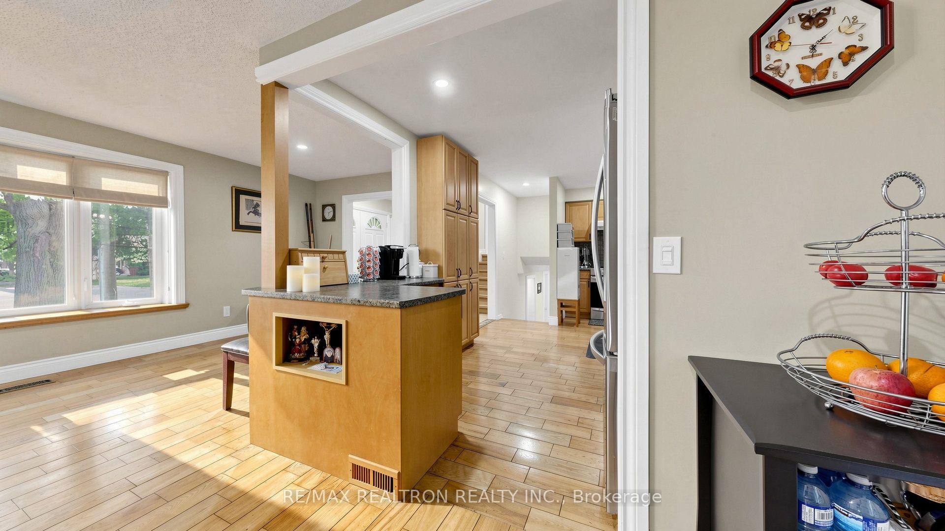 Photo 20 of 10 Rotherglen Road S, Ajax, Central West — HOMEH