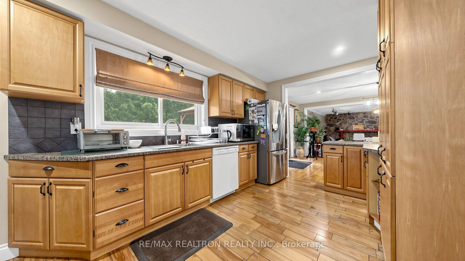 Photo 24 of 10 Rotherglen Road S, Ajax, Central West — HOMEH