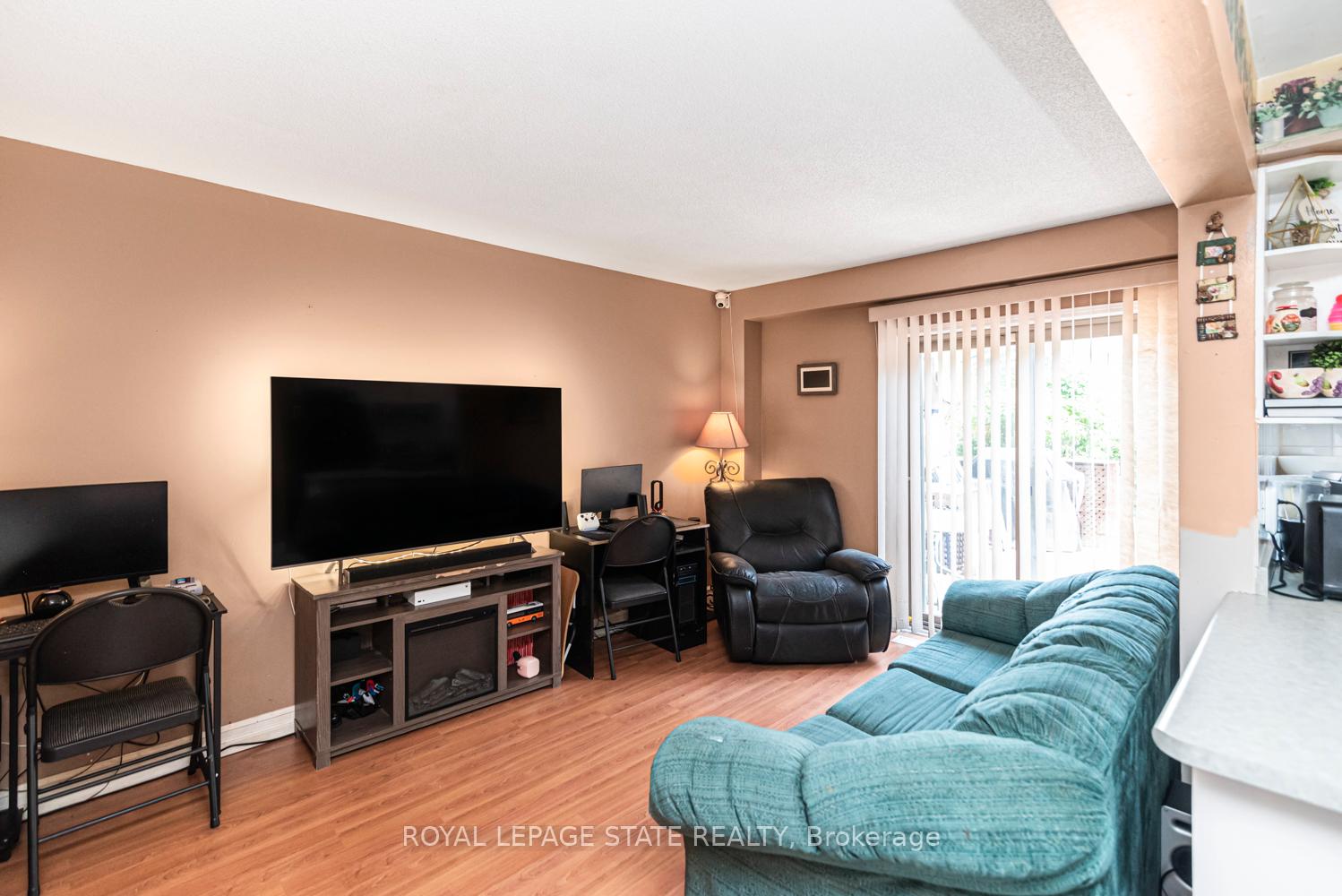 Photo 6 of 127 Terni Boulevard, Hamilton, Broughton — HOMEH