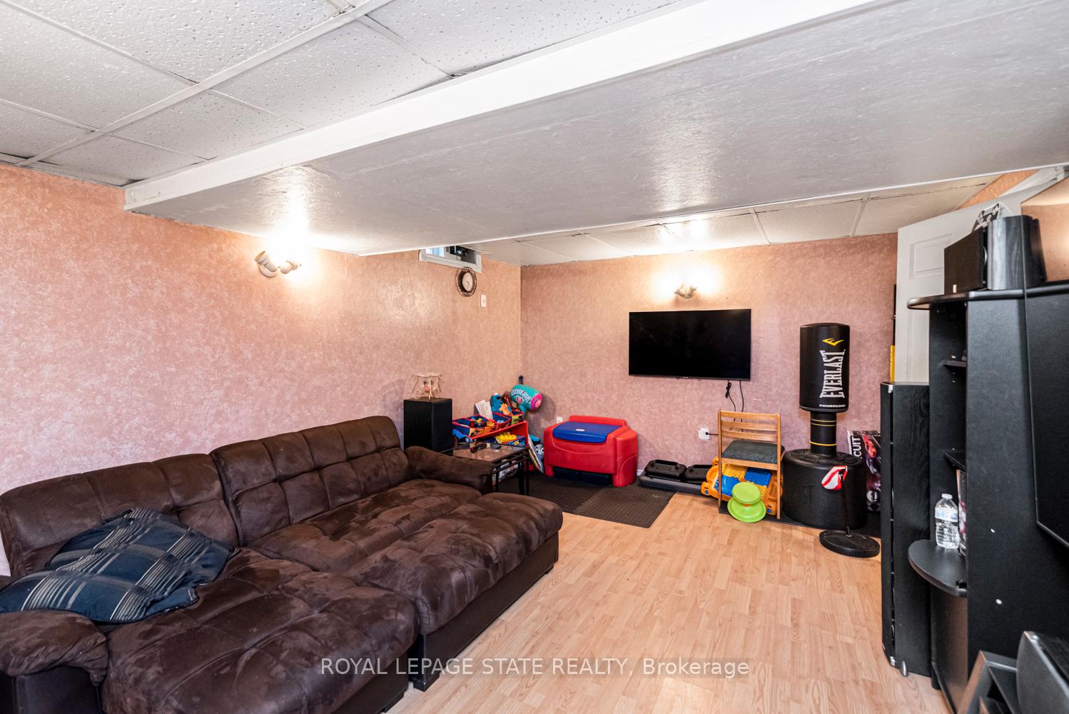 Photo 32 of 127 Terni Boulevard, Hamilton, Broughton — HOMEH