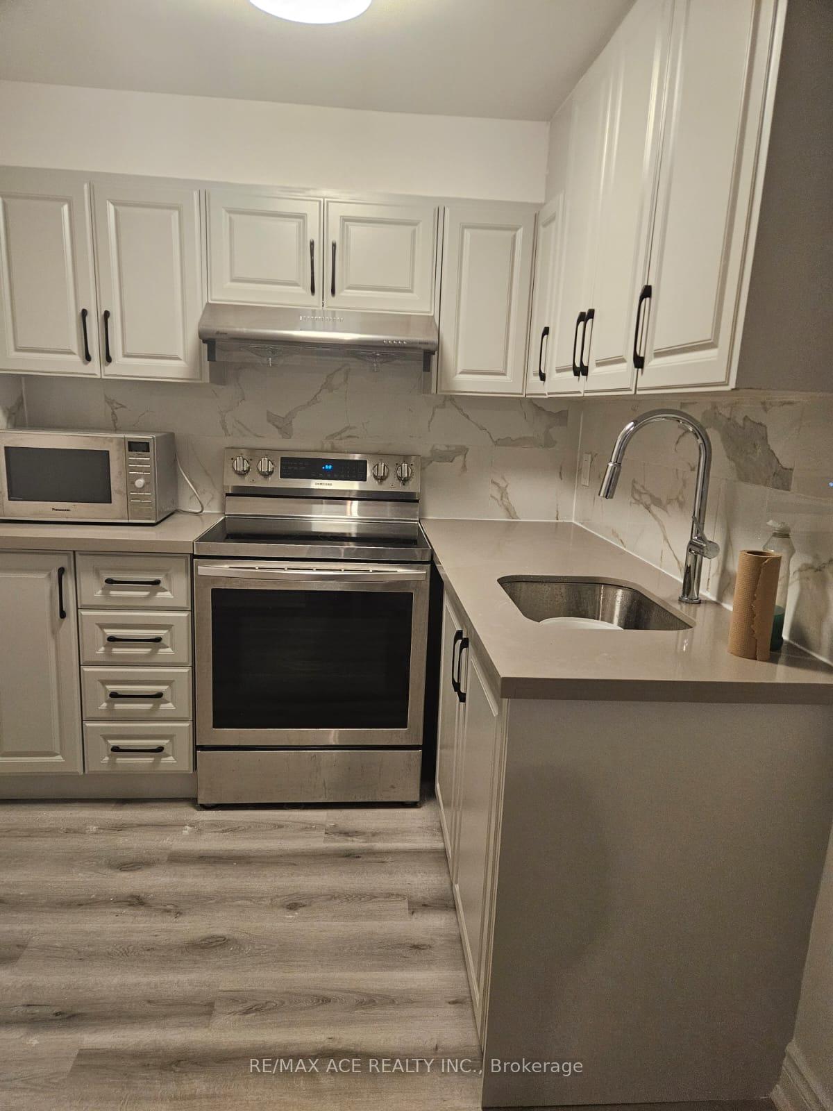 Photo 4 of Unit Bsmt, 190 Britannia Avenue W, Oshawa, Windfields — HOMEH