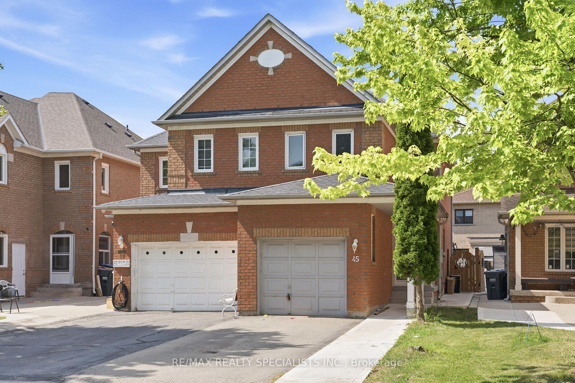 Photo 2 of 45 Clover Bloom Road, Brampton, Sandringham-Wellington — HOMEH
