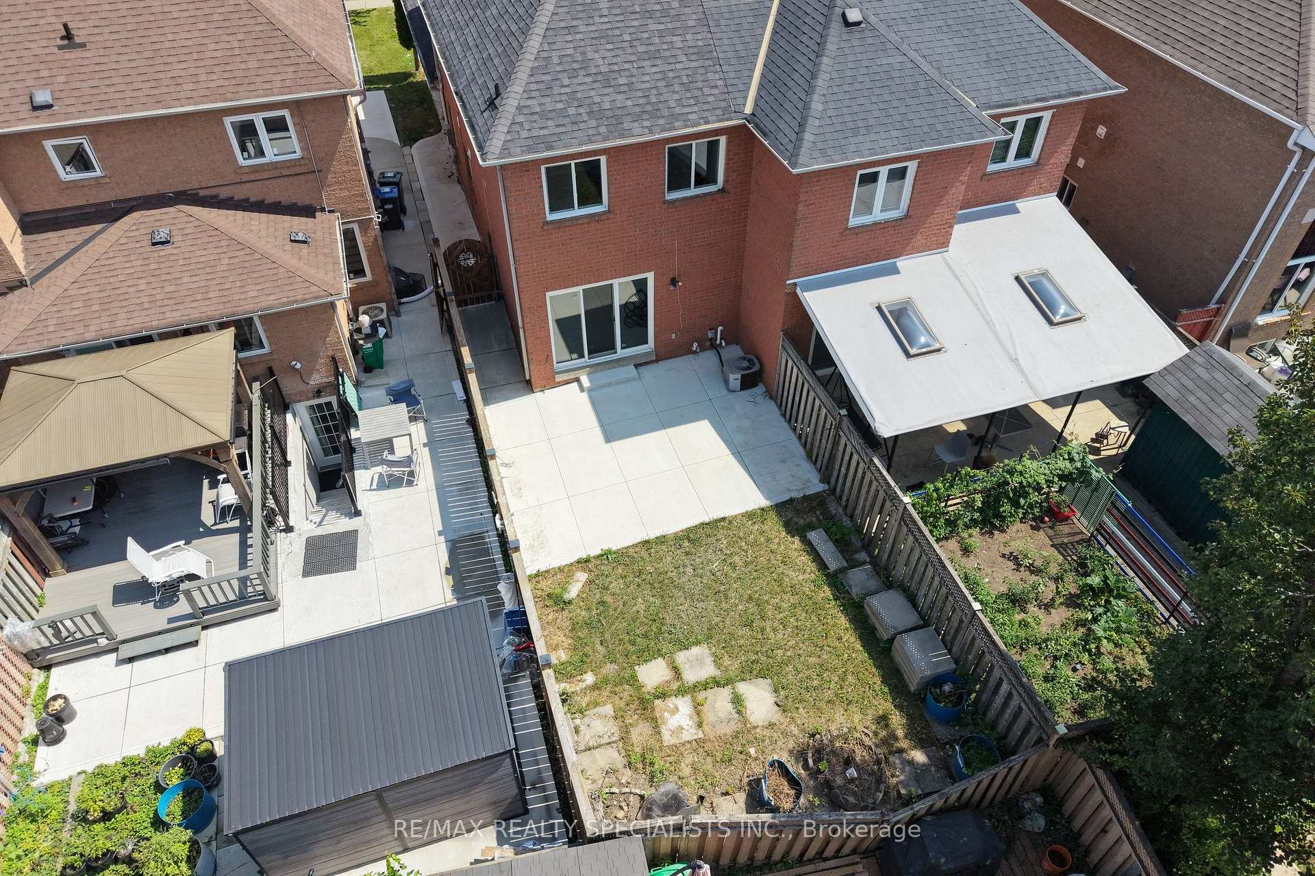 Photo 8 of 45 Clover Bloom Road, Brampton, Sandringham-Wellington — HOMEH