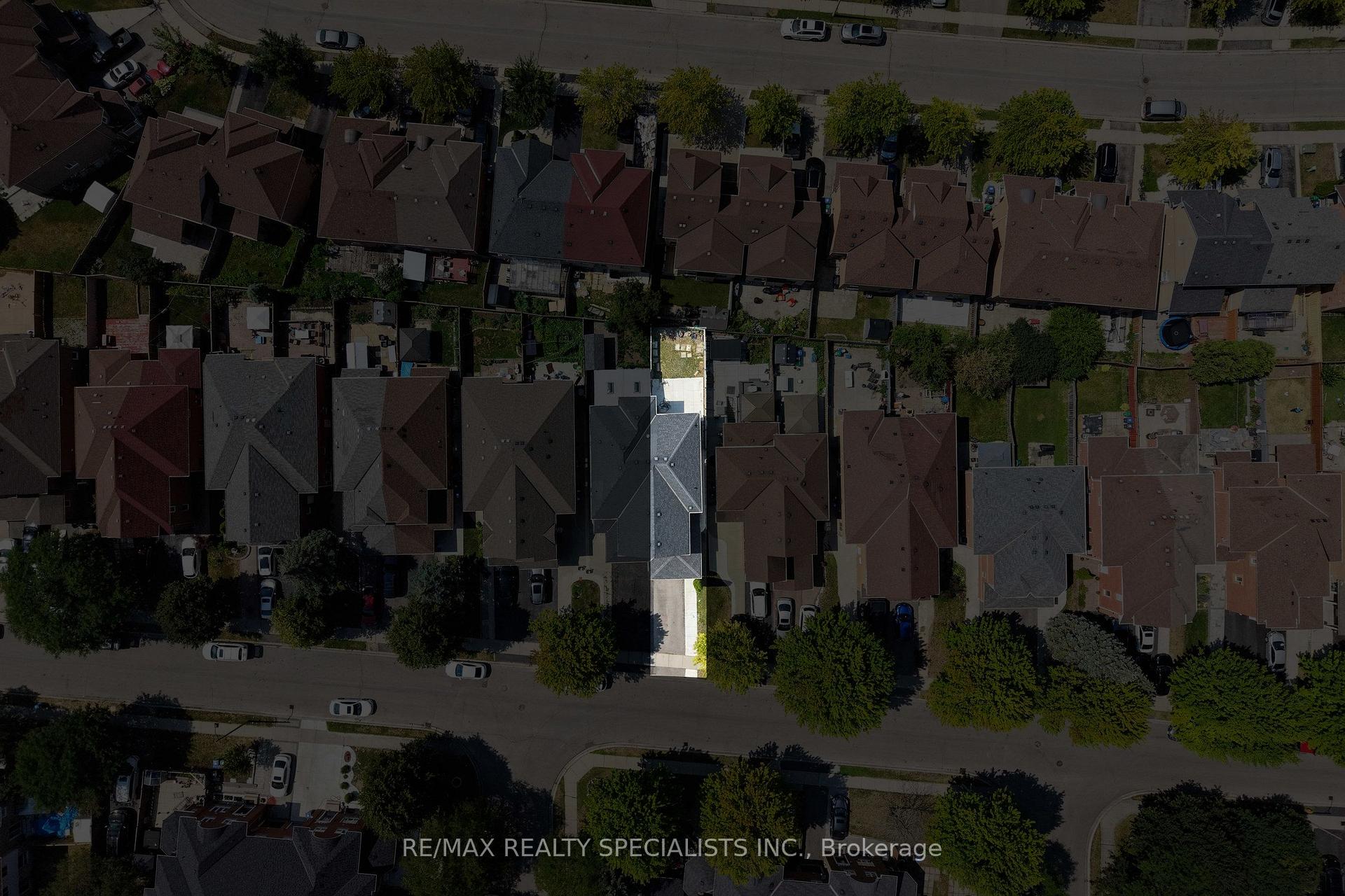 Photo 15 of 45 Clover Bloom Road, Brampton, Sandringham-Wellington — HOMEH