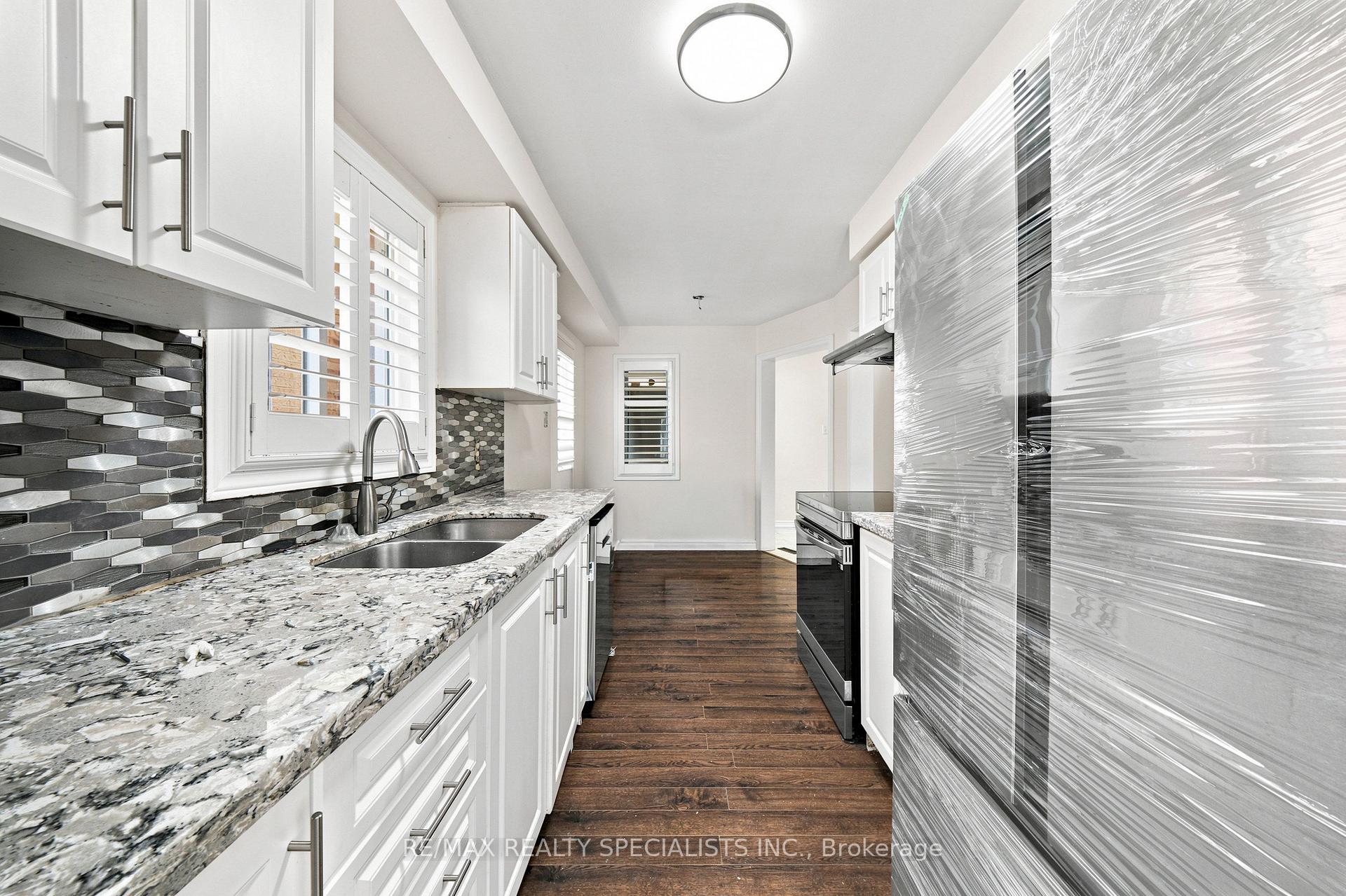 Photo 25 of 45 Clover Bloom Road, Brampton, Sandringham-Wellington — HOMEH